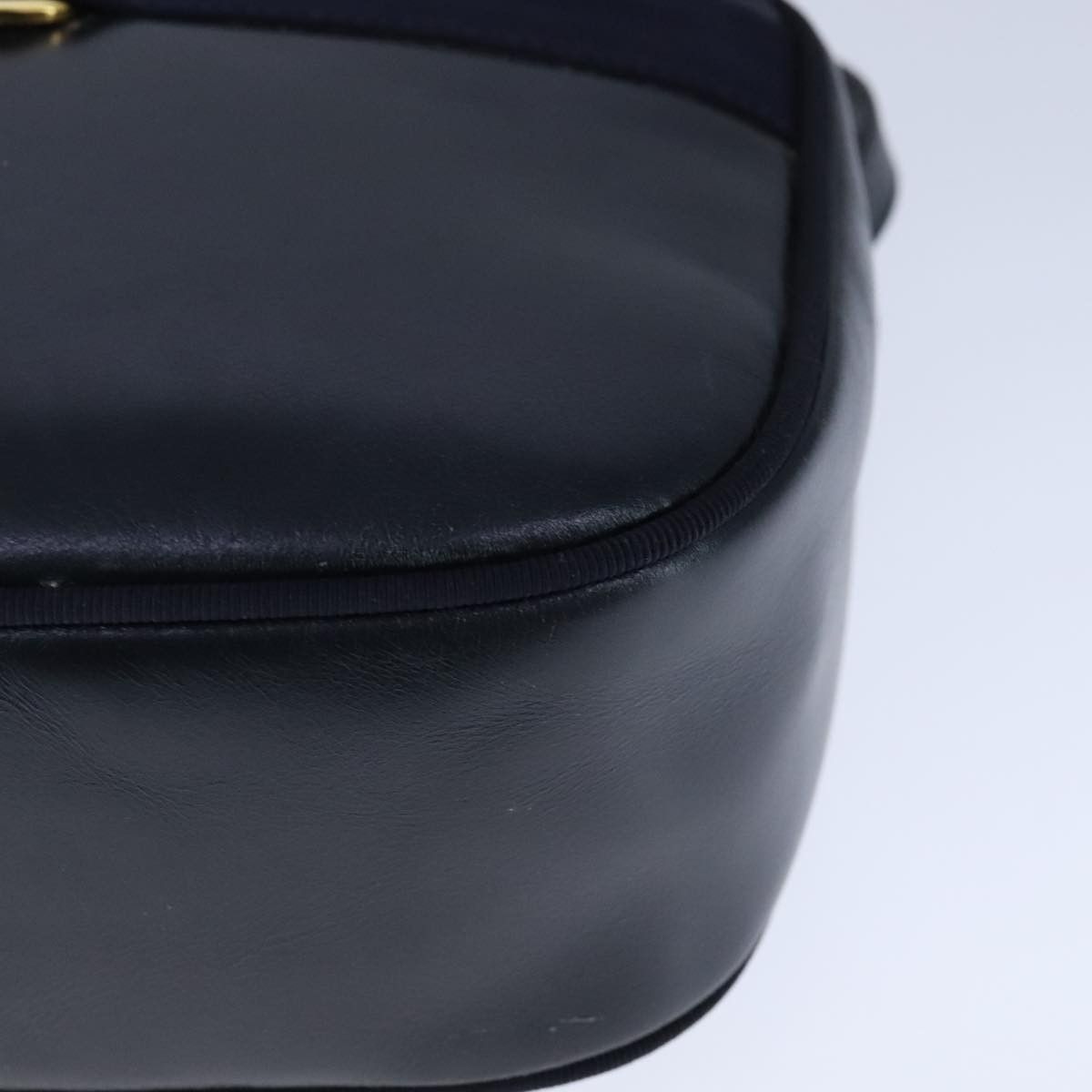 Salvatore Ferragamo Vara Navy Leather Shoulder Bag (Pre-Owned) Size ONE SIZE - 7 Thumbnail