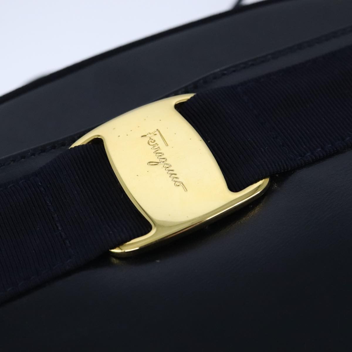 Salvatore Ferragamo Vara Navy Leather Shoulder Bag (Pre-Owned) Size ONE SIZE - 12 Thumbnail