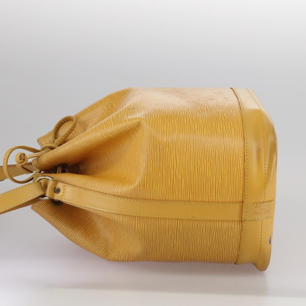 Louis Vuitton Noe Yellow Leather Shoulder Bag (Pre-Owned) Size ONE SIZE - 3 Thumbnail