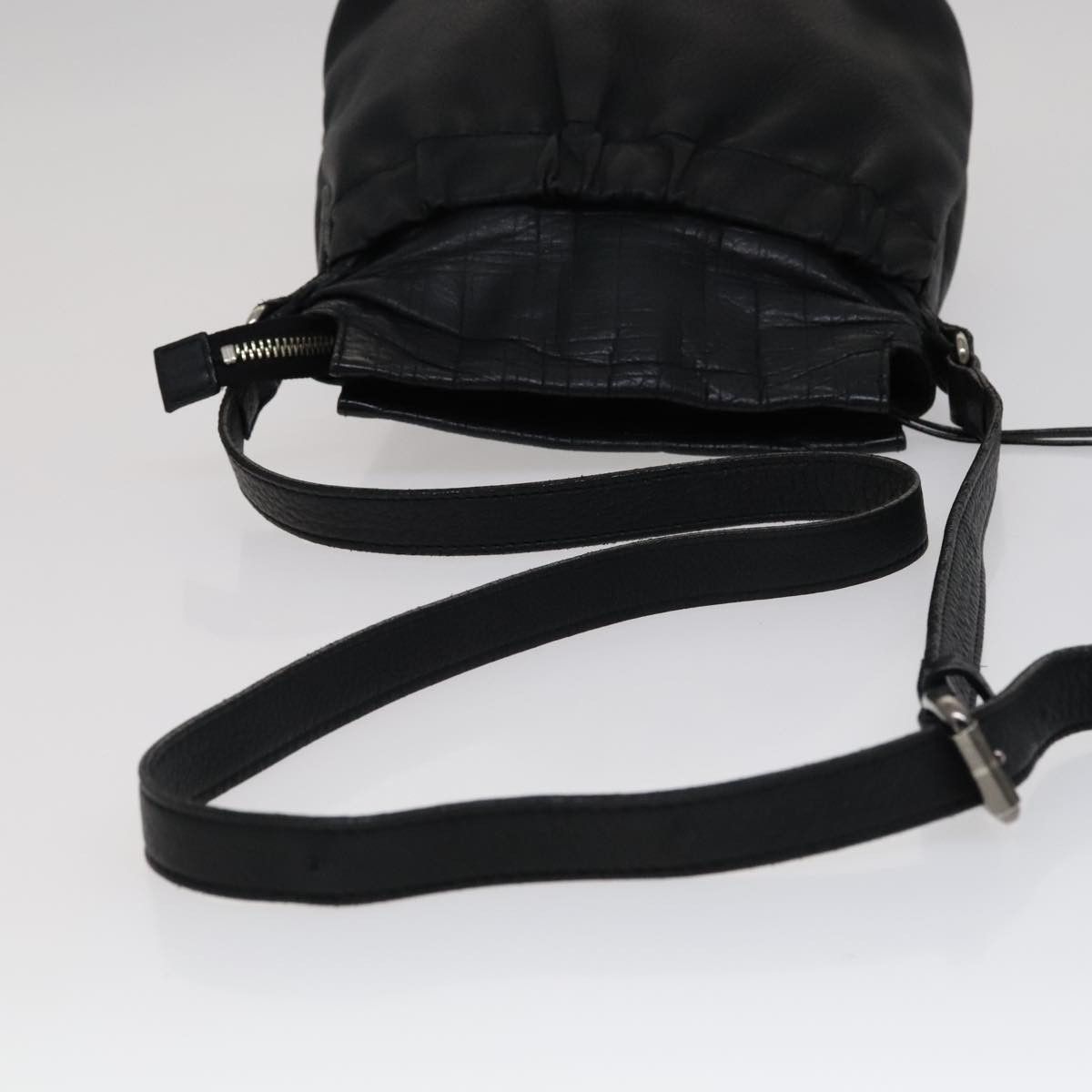 Burberry Black Leather Shoulder Bag (Pre-Owned) Size ONE SIZE - 5 Thumbnail