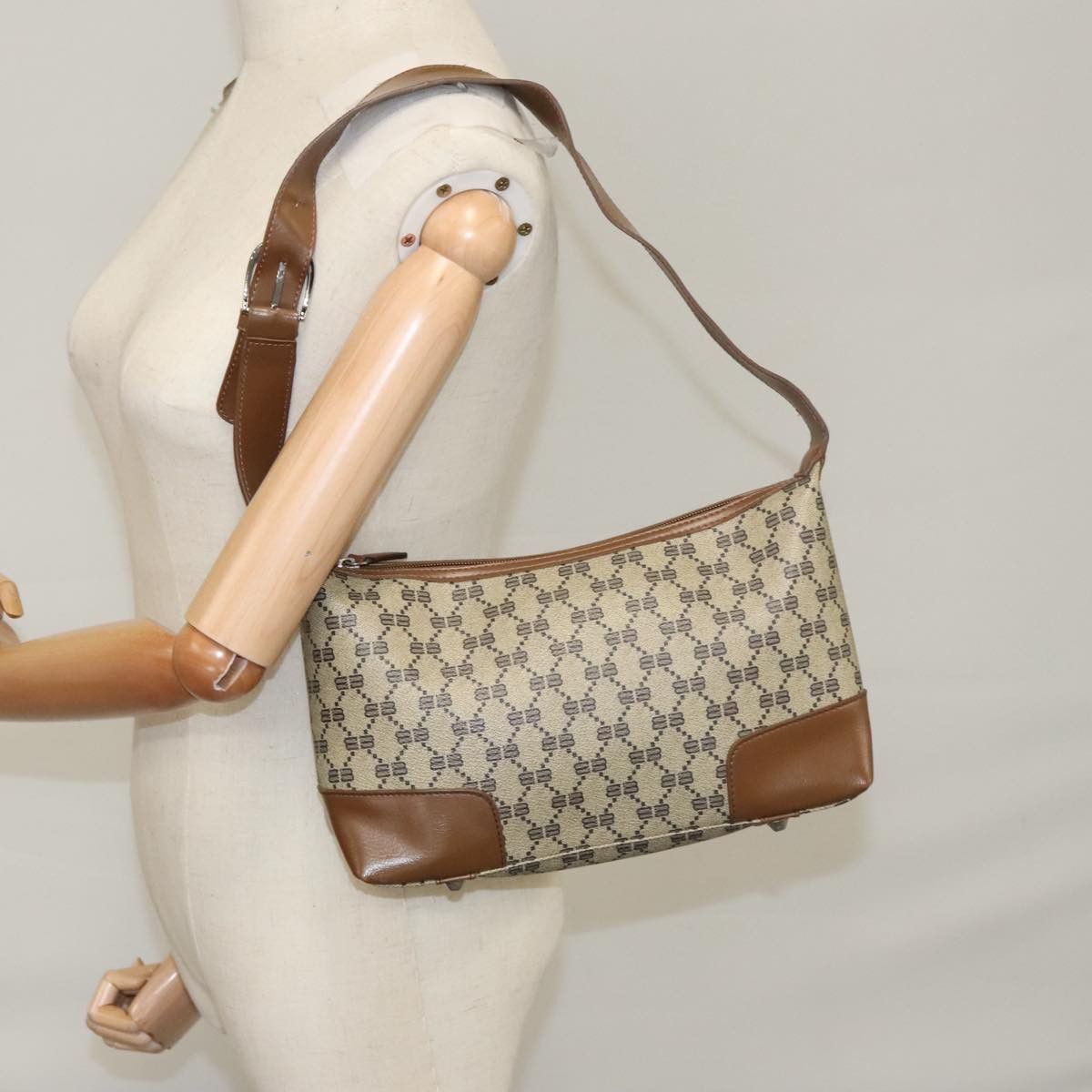 Balenciaga Bb Beige Canvas Shoulder Bag (Pre-Owned) Size ONE SIZE - 14 Thumbnail