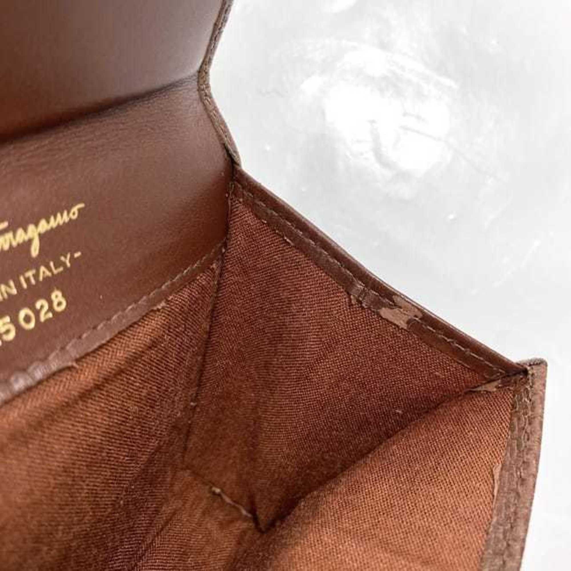 Salvatore Ferragamo Salvatore Ferragamo pouch ec-22167 brown coin case leather 225028 purse for women compact Size ONE SIZE - 11 Thumbnail