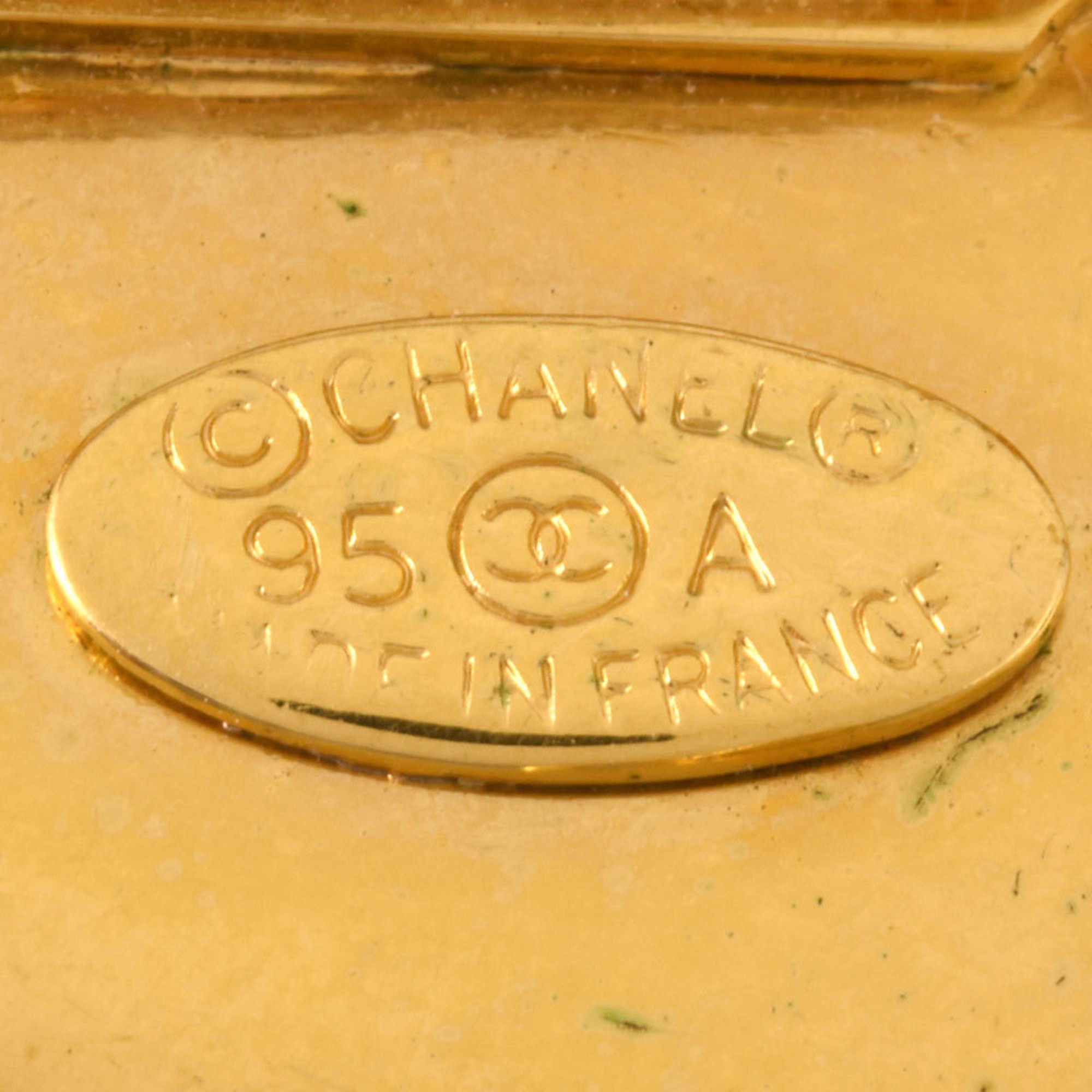 CHANEL Coco Mark Matelasse Cambon Brooch Metal 95A Gold GP Swing Women's