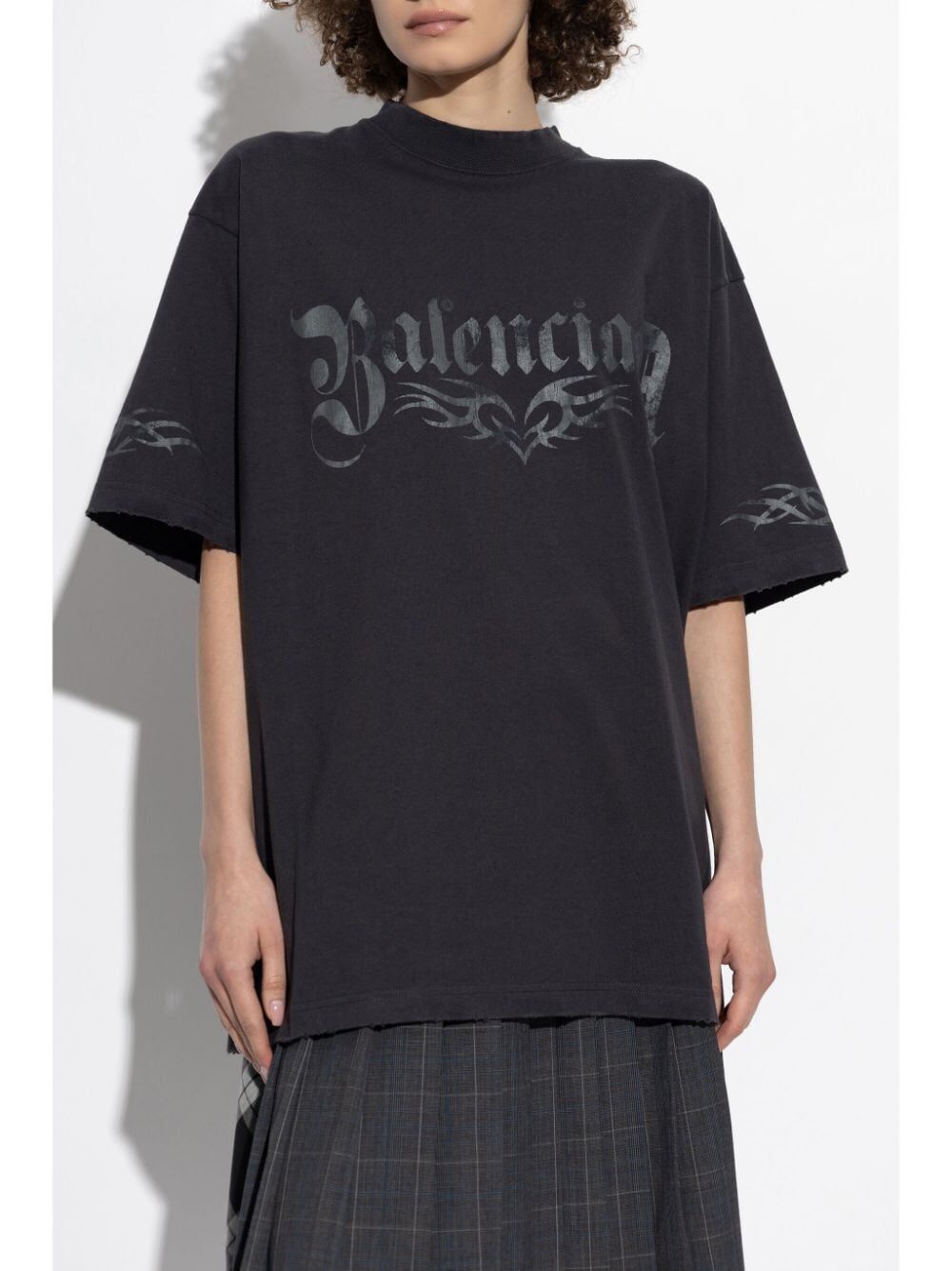 Balenciaga MEDIUM FIT PRINTED LOGO T-SHIRT Size L / US 10 / IT 46 - 2 Thumbnail