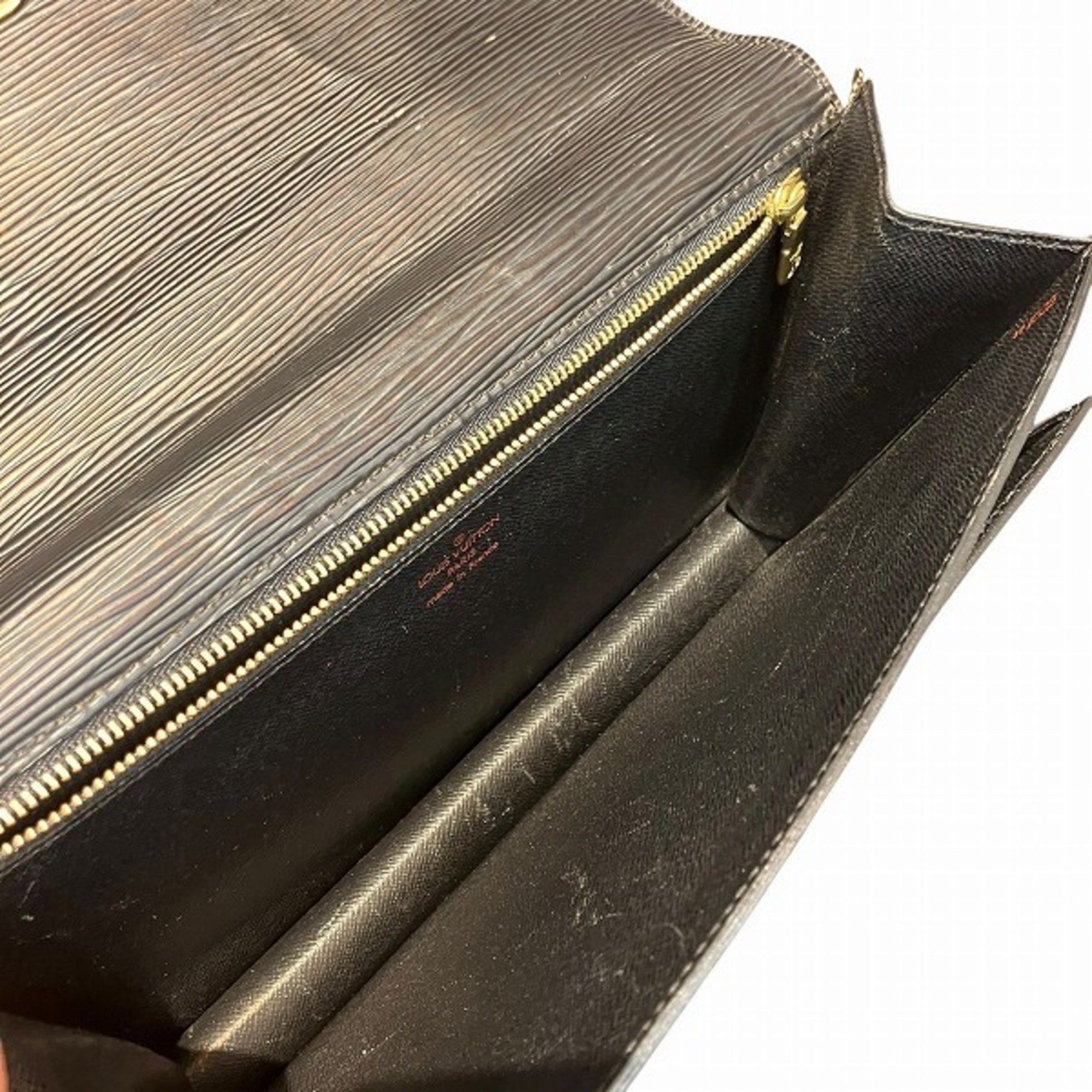 Louis Vuitton Serie Dragonne clutch