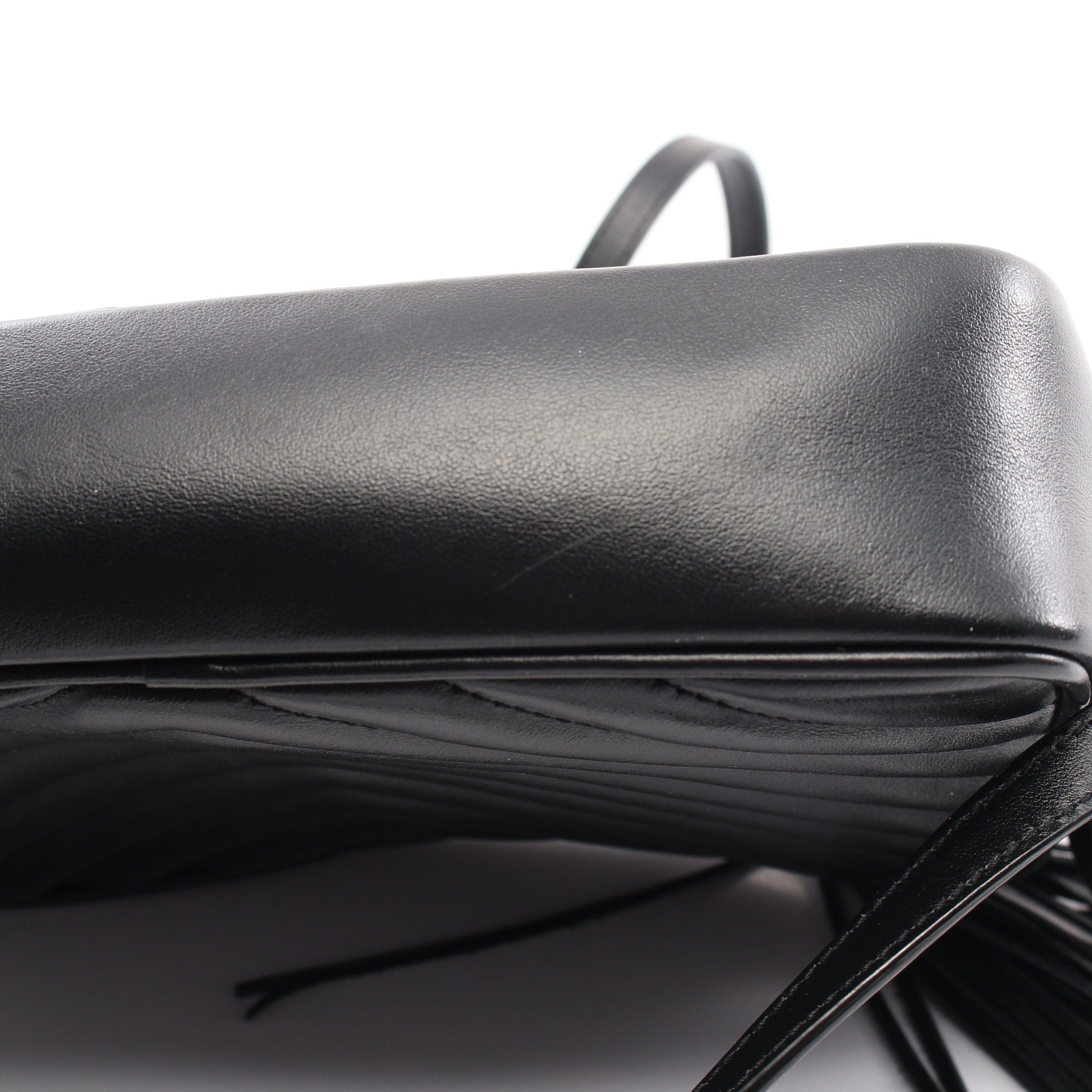 Yves Saint Laurent Yves Saint Laurent Lou Roux Monogram Shoulder Bag Leather Black Size ONE SIZE - 7 Thumbnail