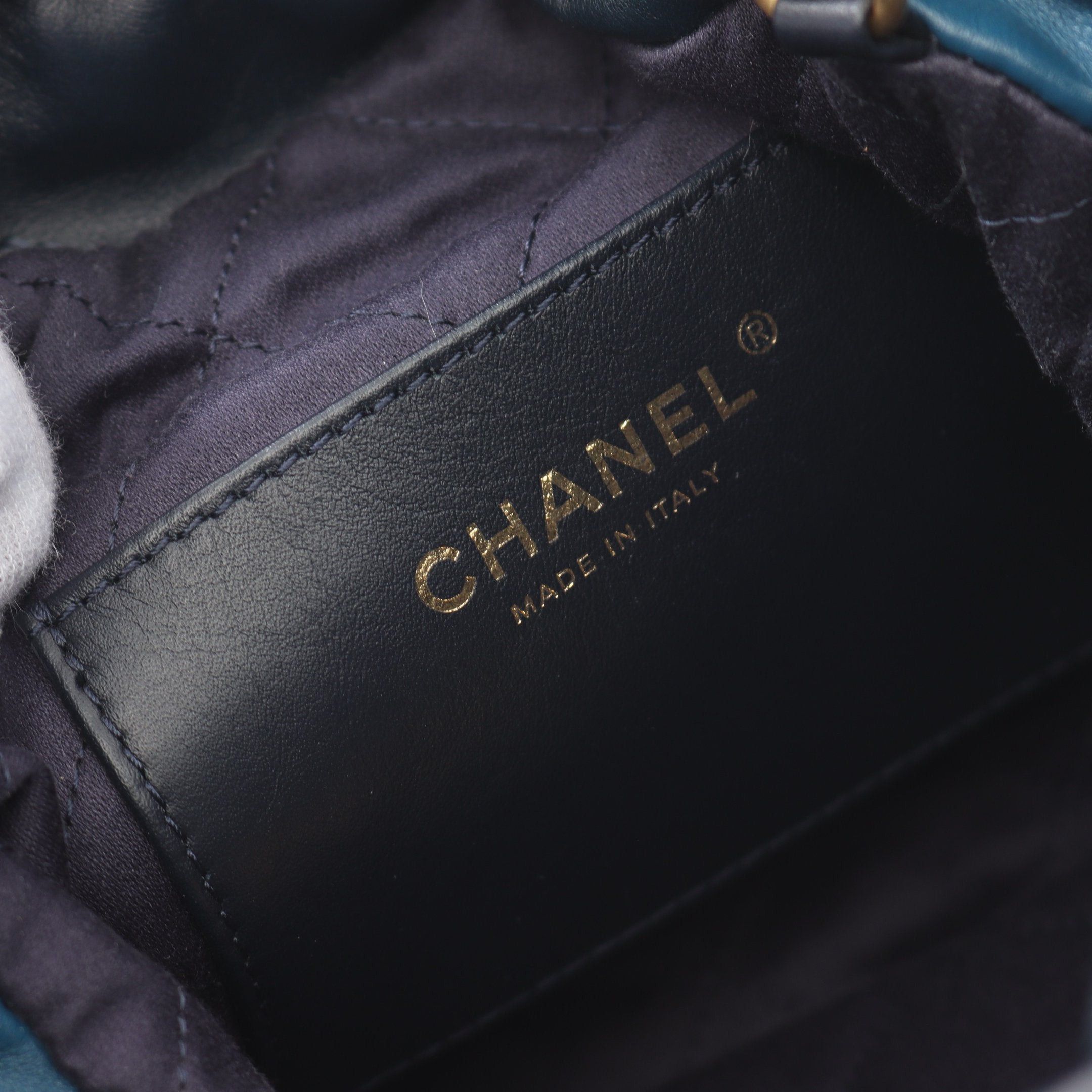 Chanel Chanel Chanel 22 Mini Chain Shoulder Bag Leather Blue Dark Gold Hardware Gradation Size ONE SIZE - 4 Thumbnail