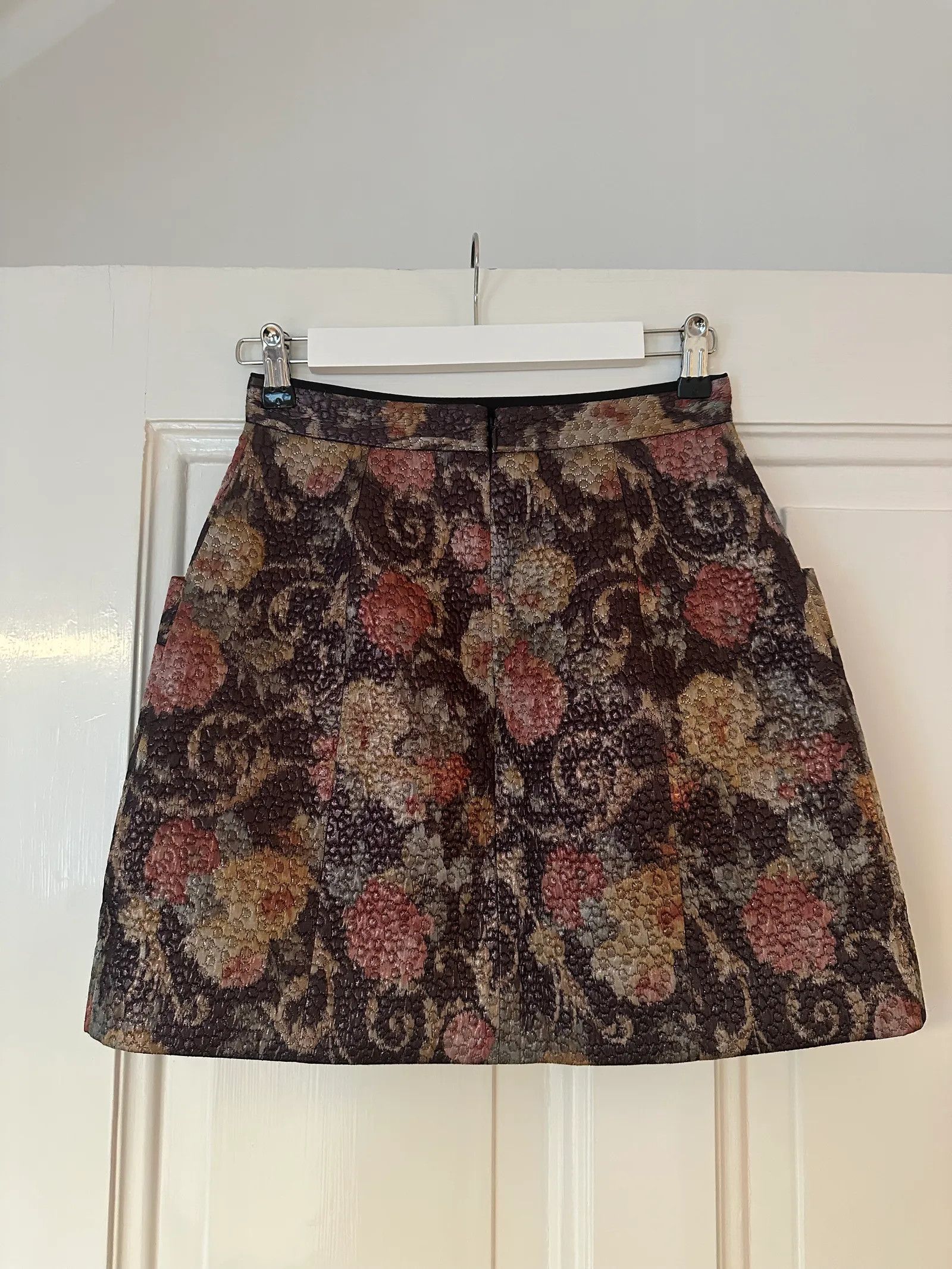 Club Monaco Club Monaco Skirt Size 25" / US 0 / IT 36 - 2 Thumbnail