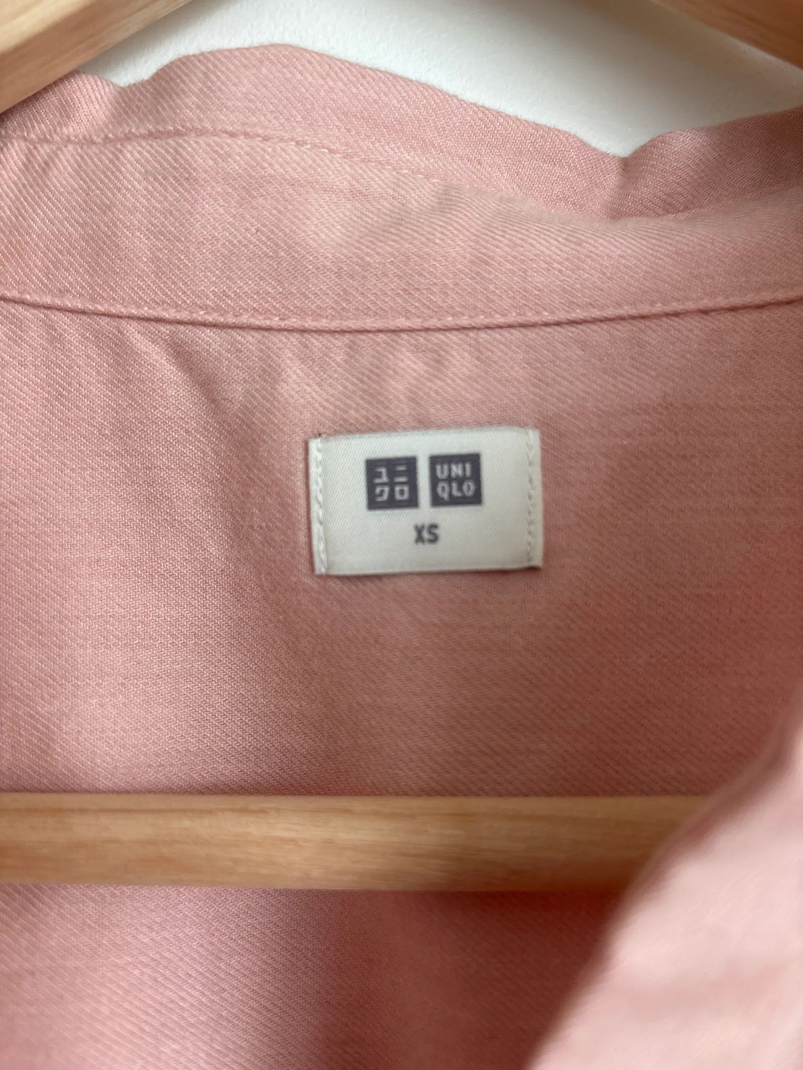 Uniqlo Uniqlo Shirt Size XS / US 0-2 / IT 36-38 - 2 Thumbnail