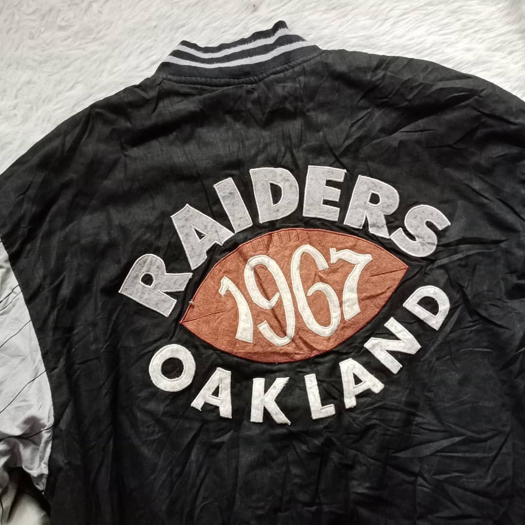 NFL × Vintage VINTAGE REVERSIBLE OAKLAND RAIDERS JACKET Size US L / EU 52-54 / 3 - 4 Thumbnail