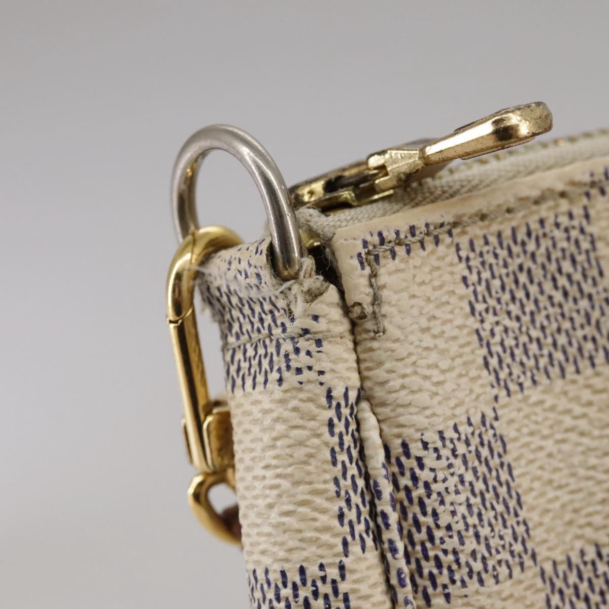 Louis Vuitton Pochette Accessoire White Canvas Clutch Bag (Pre-Owned) Size ONE SIZE - 12 Thumbnail