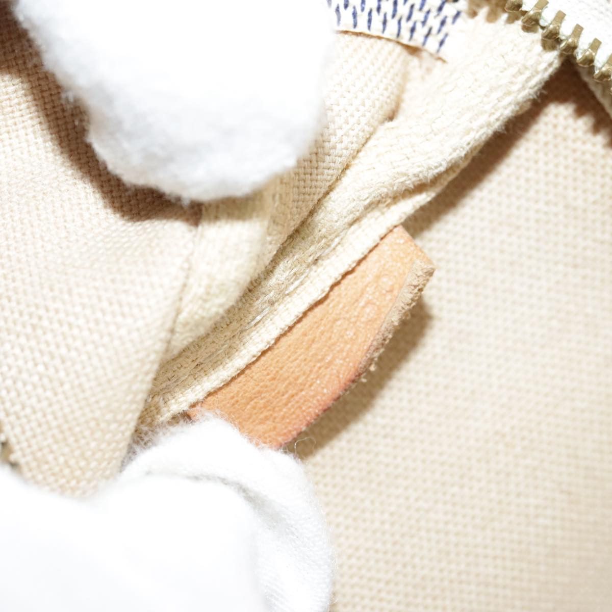 Louis Vuitton Pochette Accessoire White Canvas Clutch Bag (Pre-Owned) Size ONE SIZE - 14 Thumbnail