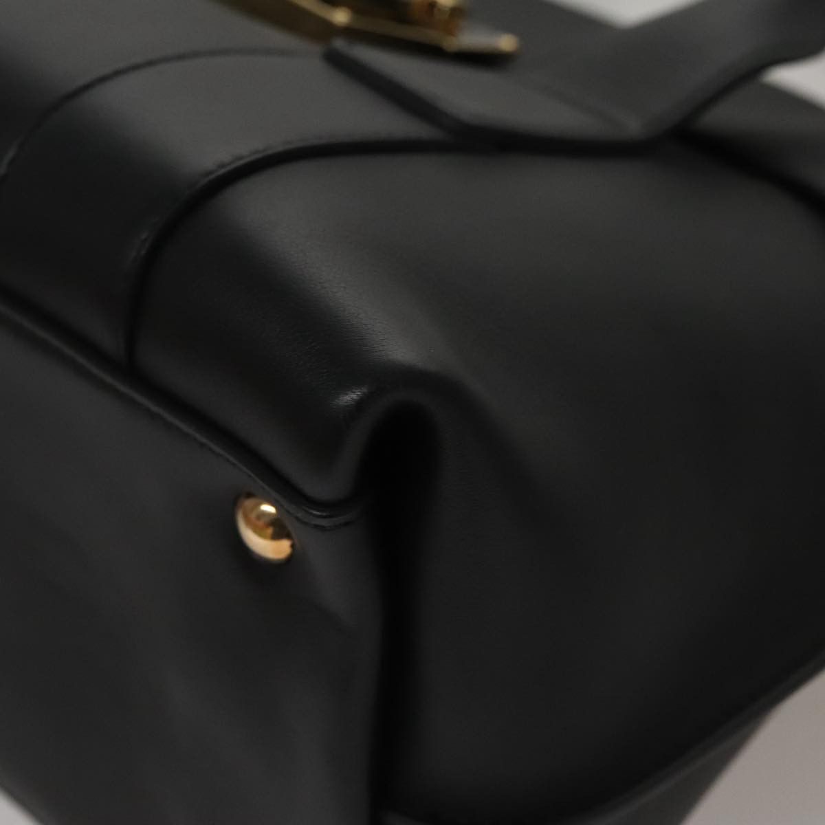 Salvatore Ferragamo Sookie Black Leather Handbag (Pre-Owned) Size ONE SIZE - 19 Thumbnail