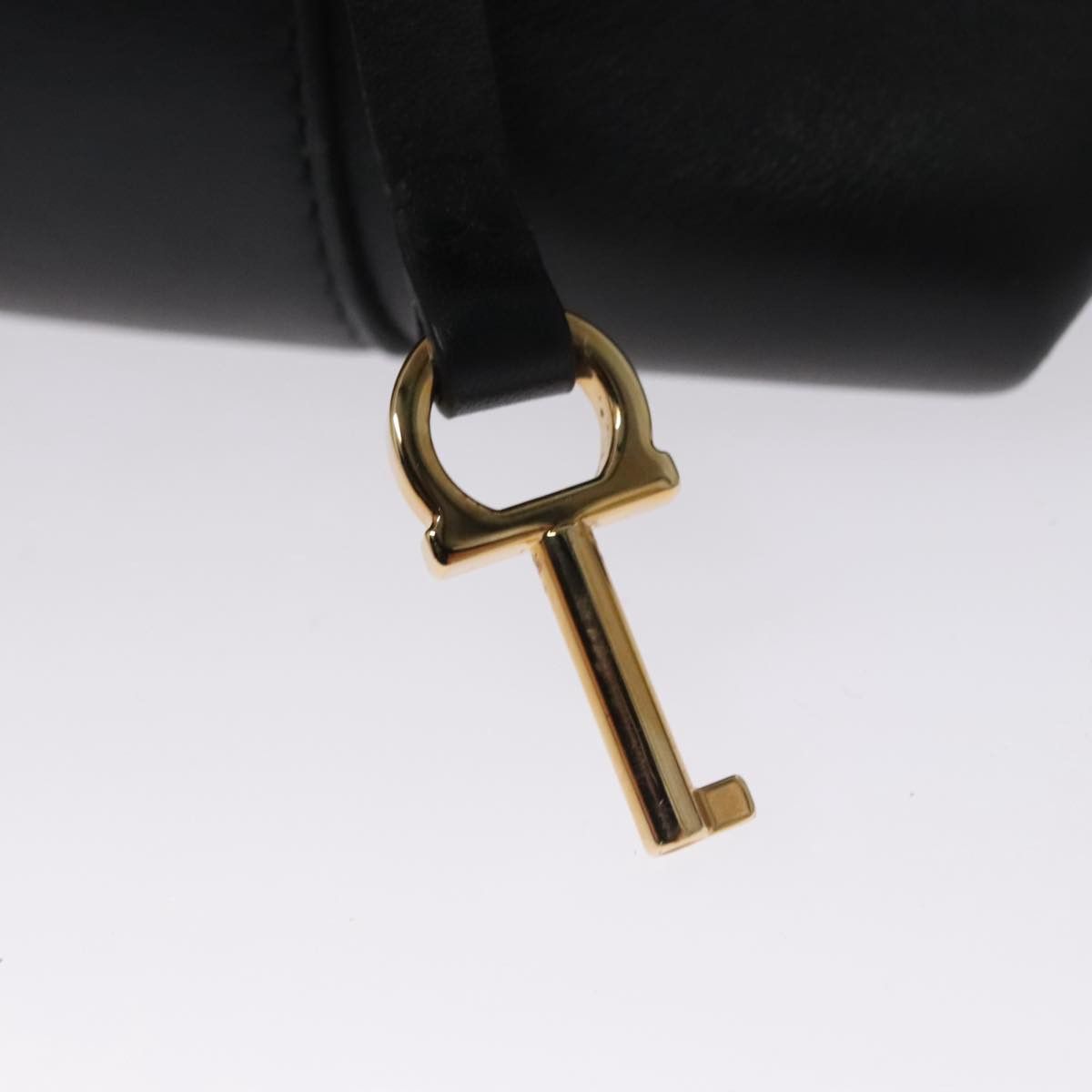 Salvatore Ferragamo Sookie Black Leather Handbag (Pre-Owned) Size ONE SIZE - 20 Thumbnail