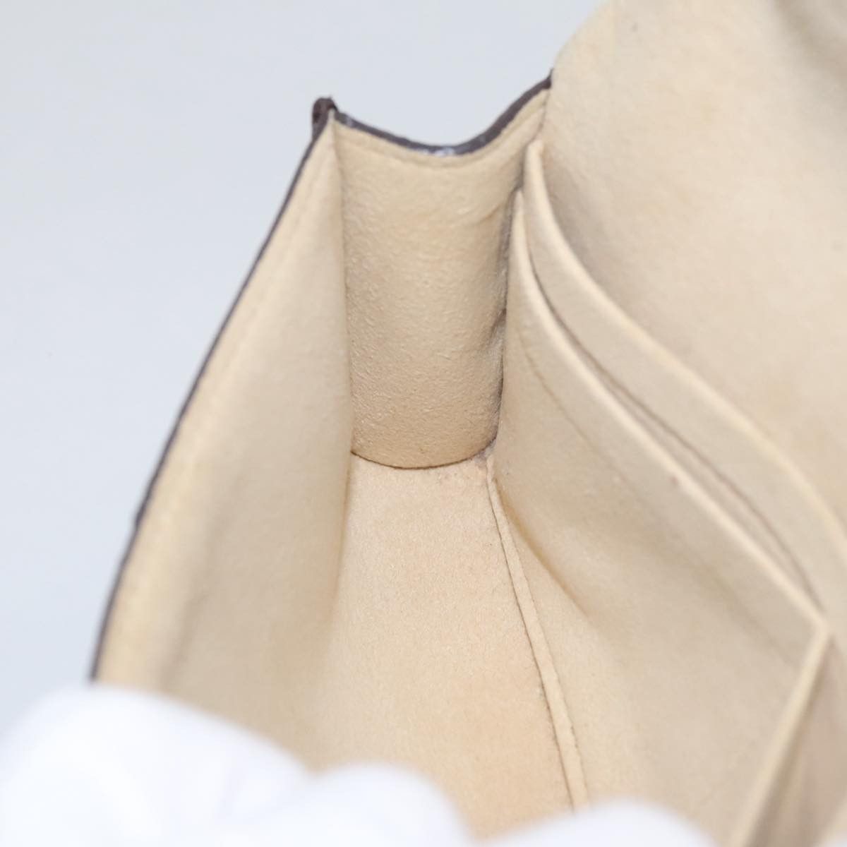 Louis Vuitton Brown Canvas Clutch Bag (Pre-Owned) Size ONE SIZE - 19 Thumbnail
