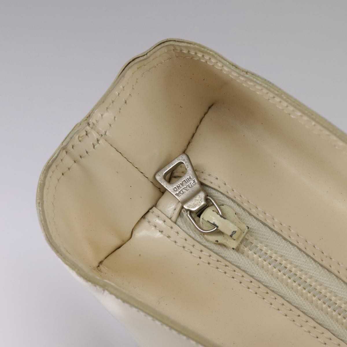 Prada White Patent Leather Tote Bag (Pre-Owned) Size ONE SIZE - 12 Thumbnail
