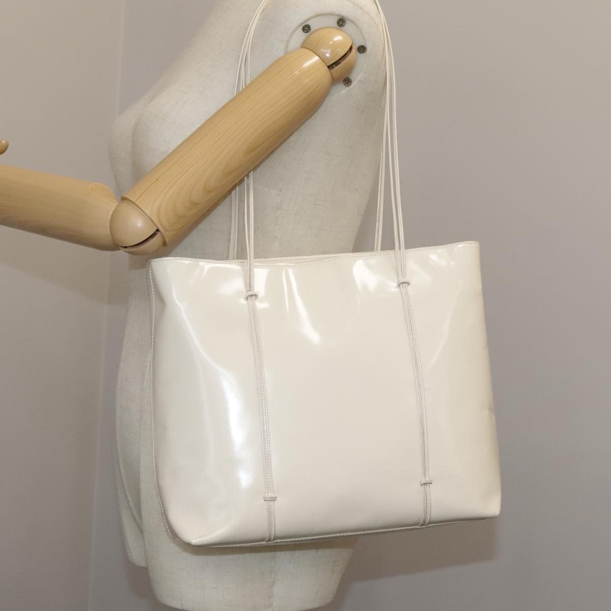 Prada White Patent Leather Tote Bag (Pre-Owned) Size ONE SIZE - 18 Thumbnail