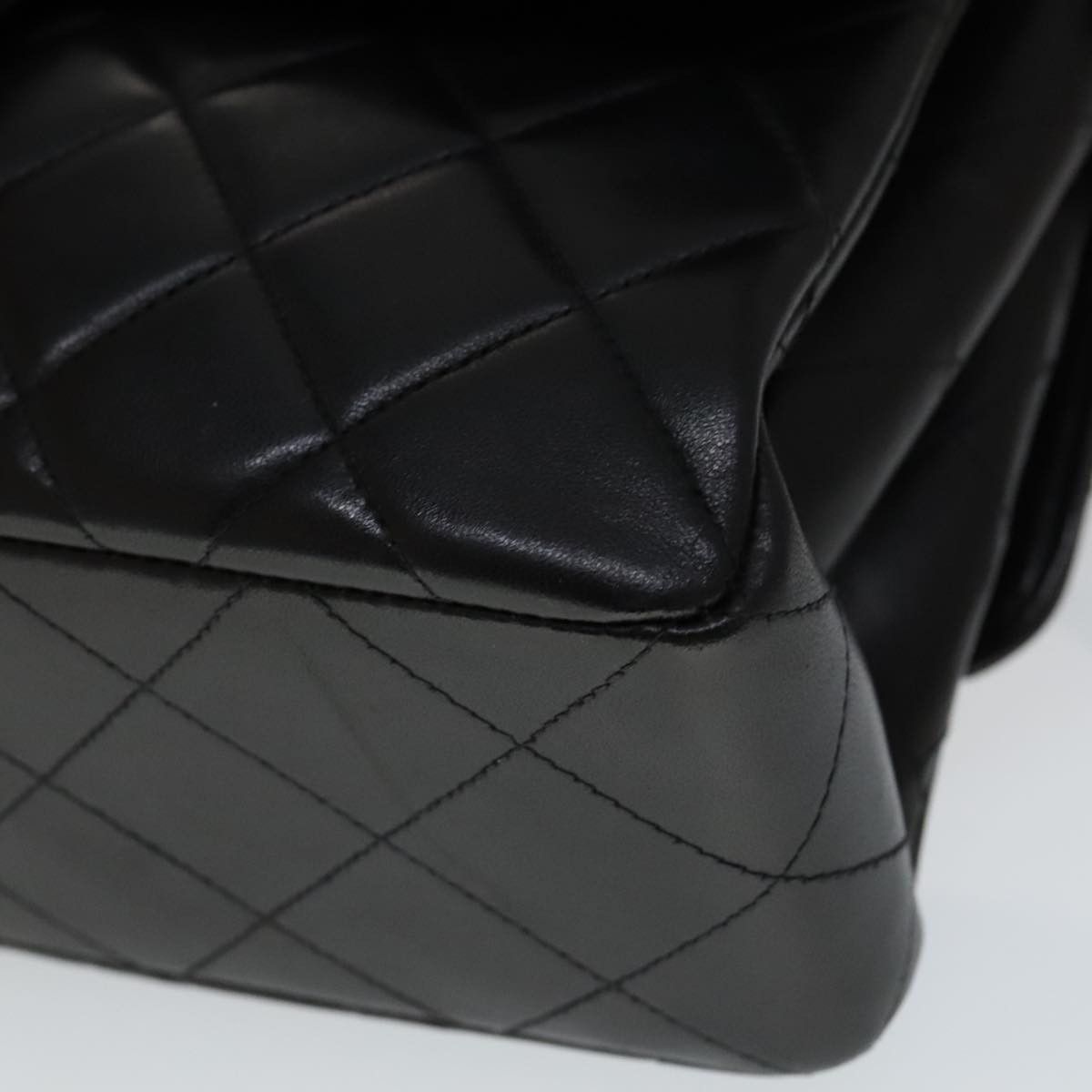 Chanel Timeless/Classique Black Leather Handbag (Pre-Owned) Size ONE SIZE - 9 Thumbnail
