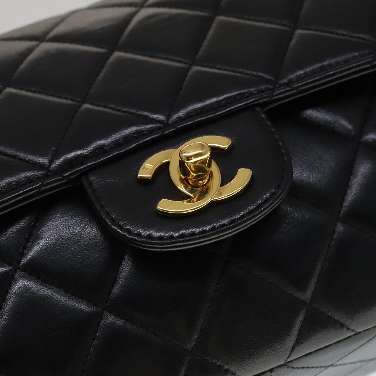 Chanel Timeless/Classique Black Leather Handbag (Pre-Owned) Size ONE SIZE - 11 Thumbnail