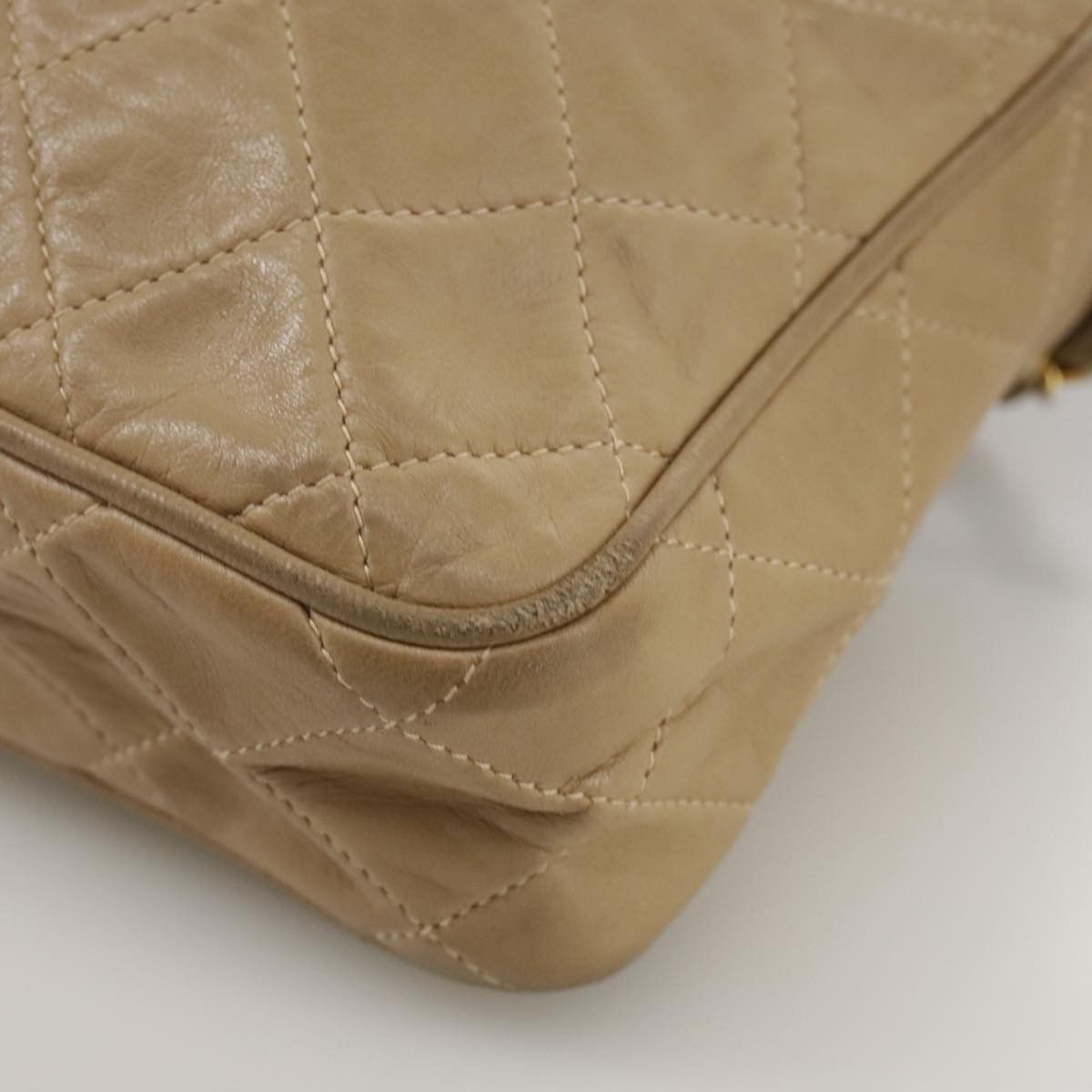 Chanel Camera Beige Shearling Shoulder Bag (Pre-Owned) Size ONE SIZE - 8 Thumbnail