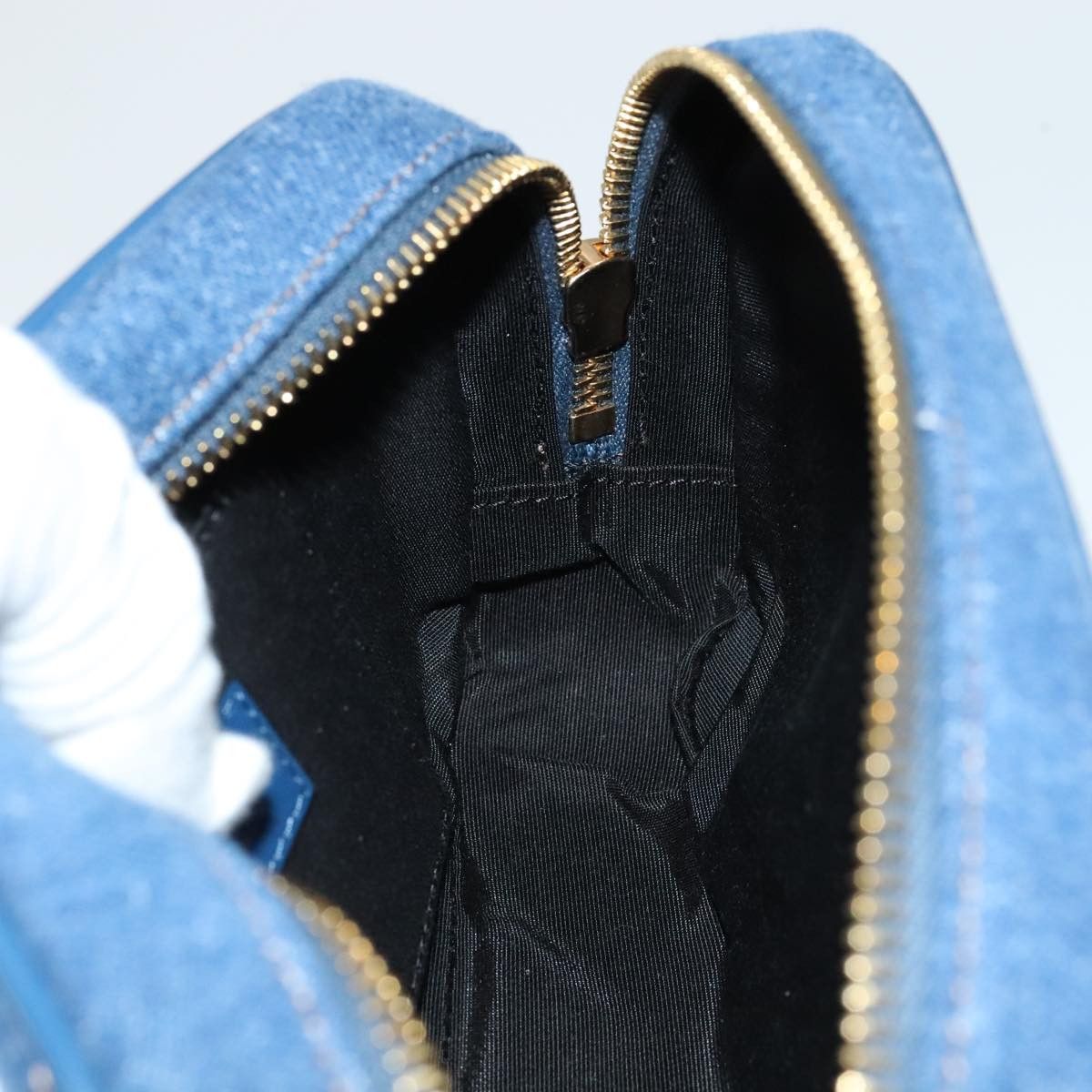 Versace Blue Denim - Jeans Shoulder Bag (Pre-Owned) Size ONE SIZE - 20 Thumbnail