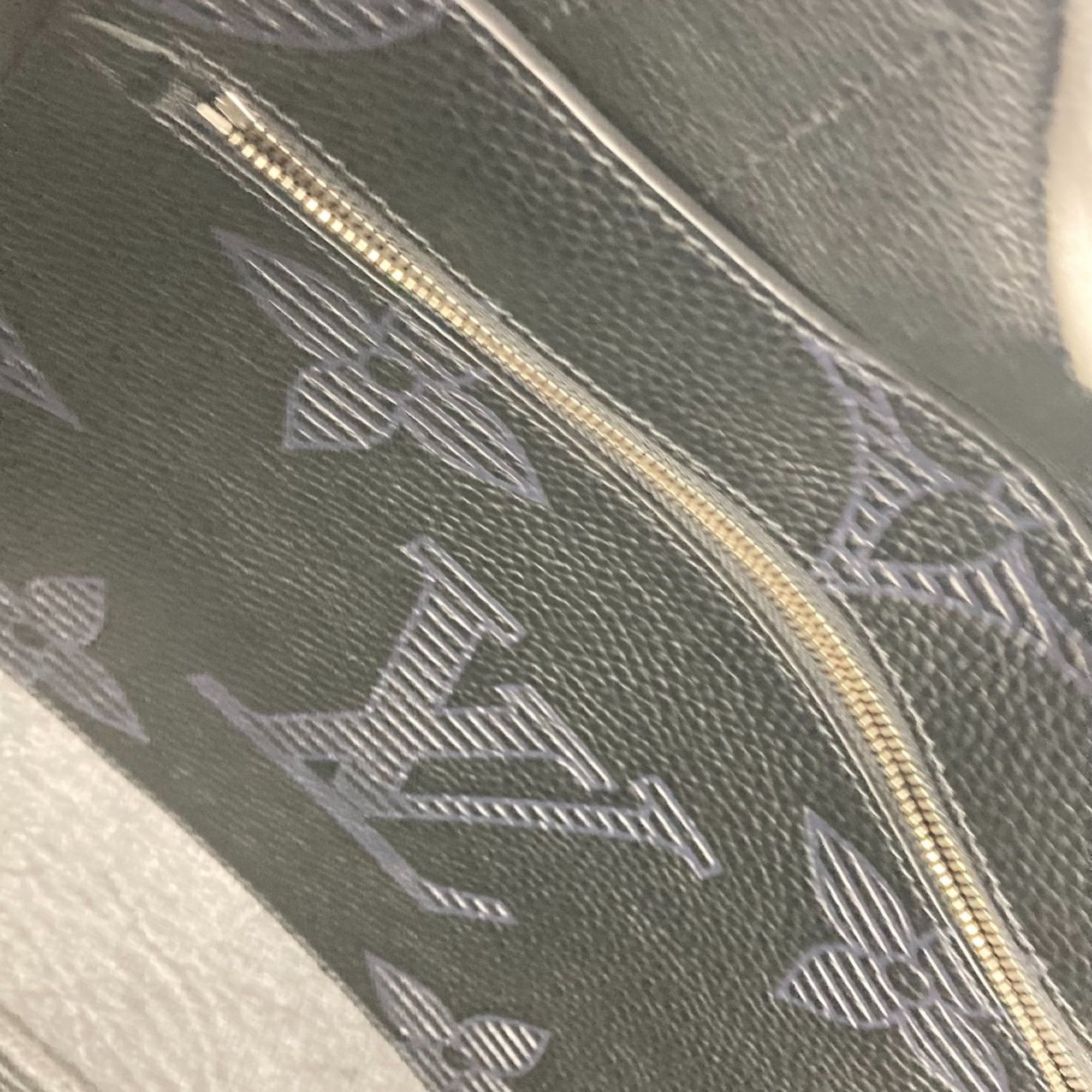 Louis Vuitton LOUIS VUITTON M57290 Monogram Giant Shadow Cabas Voyage NV Tote Bag Shoulder Leather Men's Black Size ONE SIZE - 14 Thumbnail