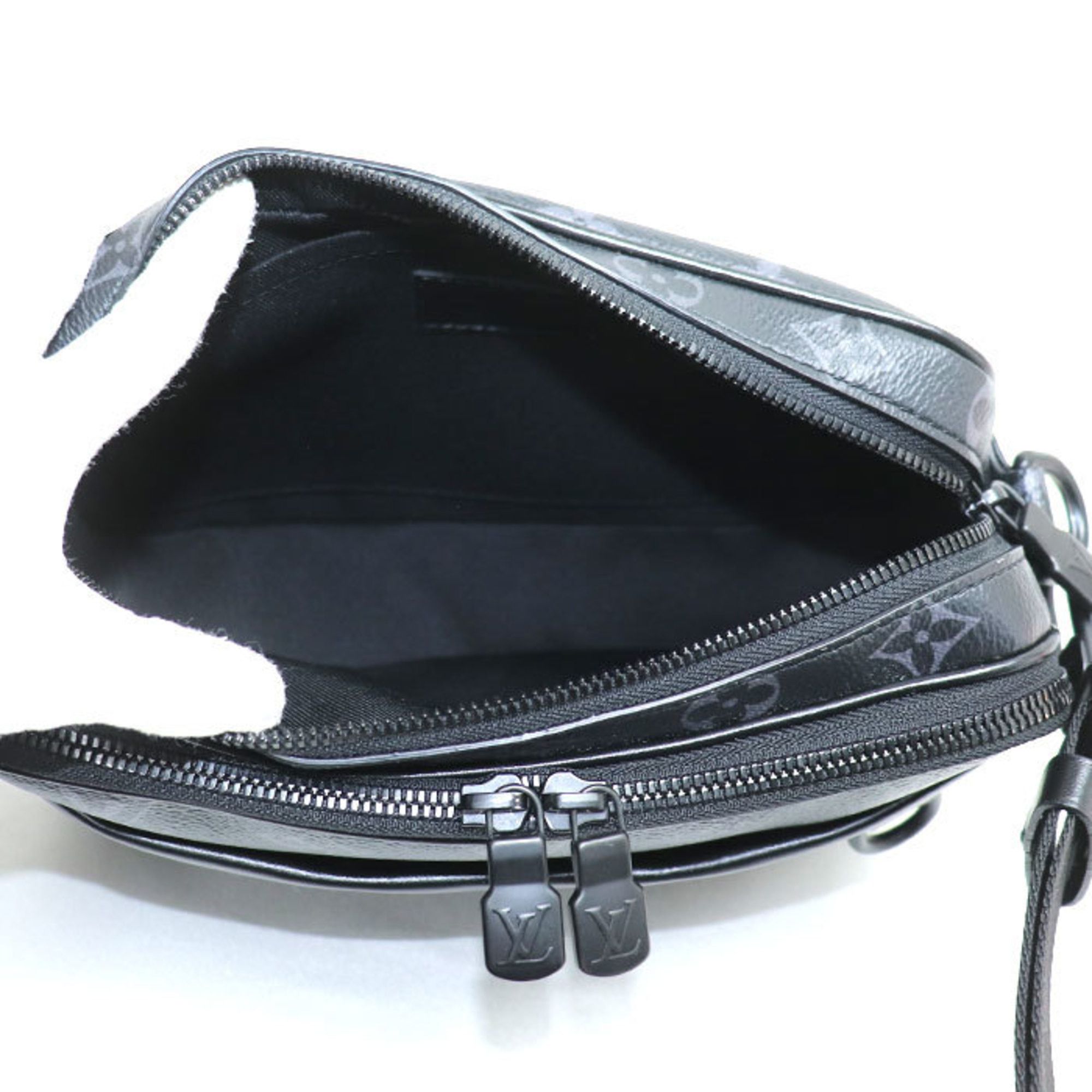 Louis Vuitton Louis Vuitton Alpha Shoulder Bag Monogram Eclipse Black M46955 IC Chip Men's Size ONE SIZE - 3 Thumbnail