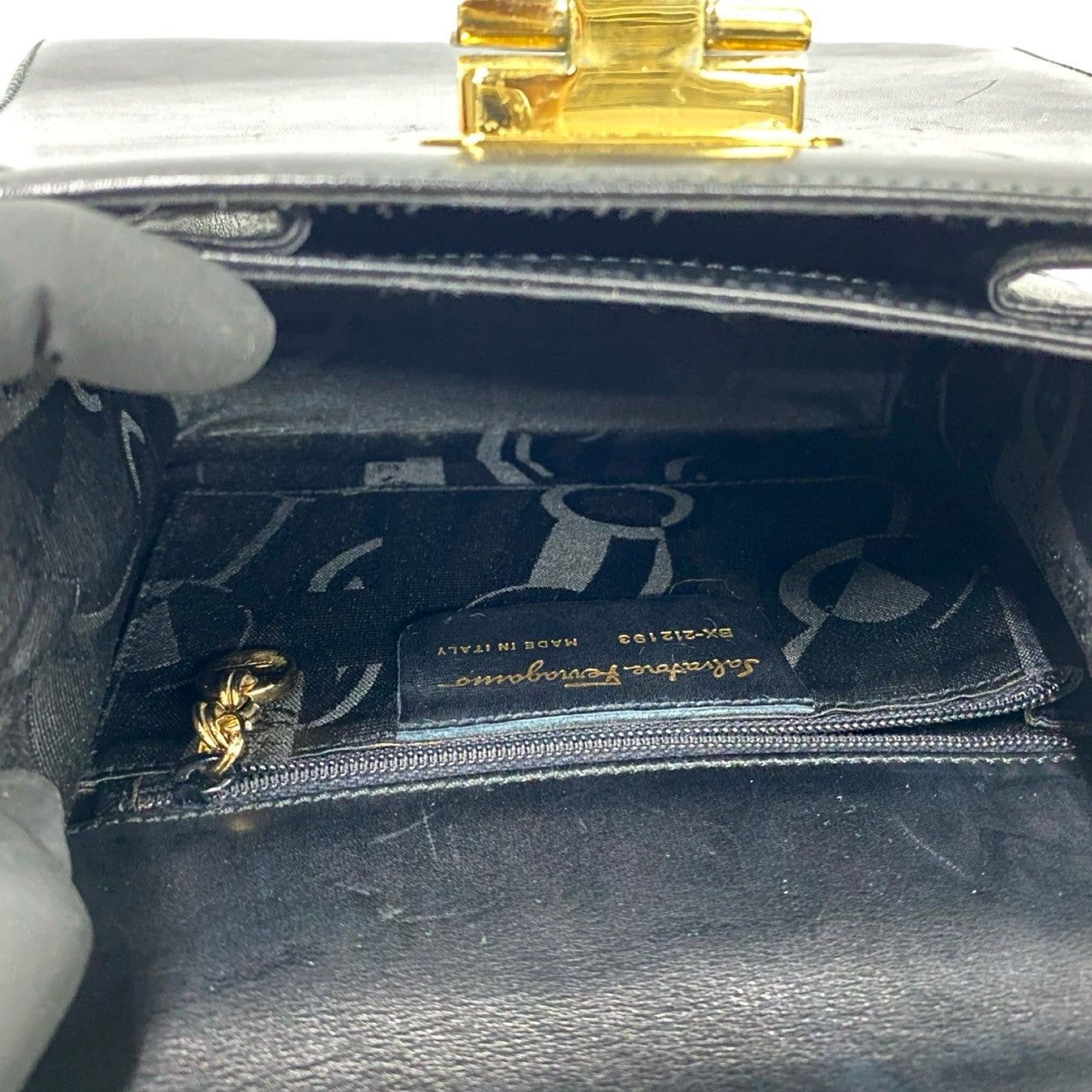 Salvatore Ferragamo Salvatore Ferragamo Handbag Black Leather Size ONE SIZE - 8 Thumbnail