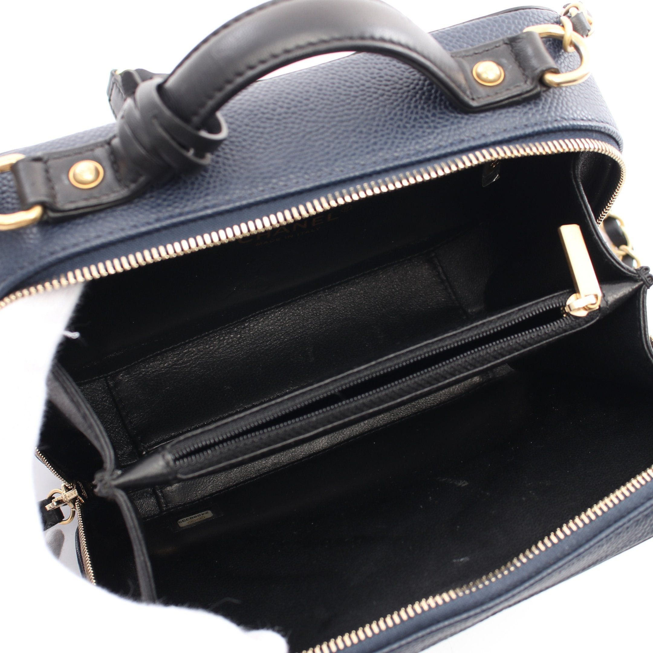 Chanel Chanel Cc Filigree Matelasse Vanity Chain Shoulder Bag Caviar Skin Leather Navy Black Gold Hardware Size ONE SIZE - 3 Thumbnail