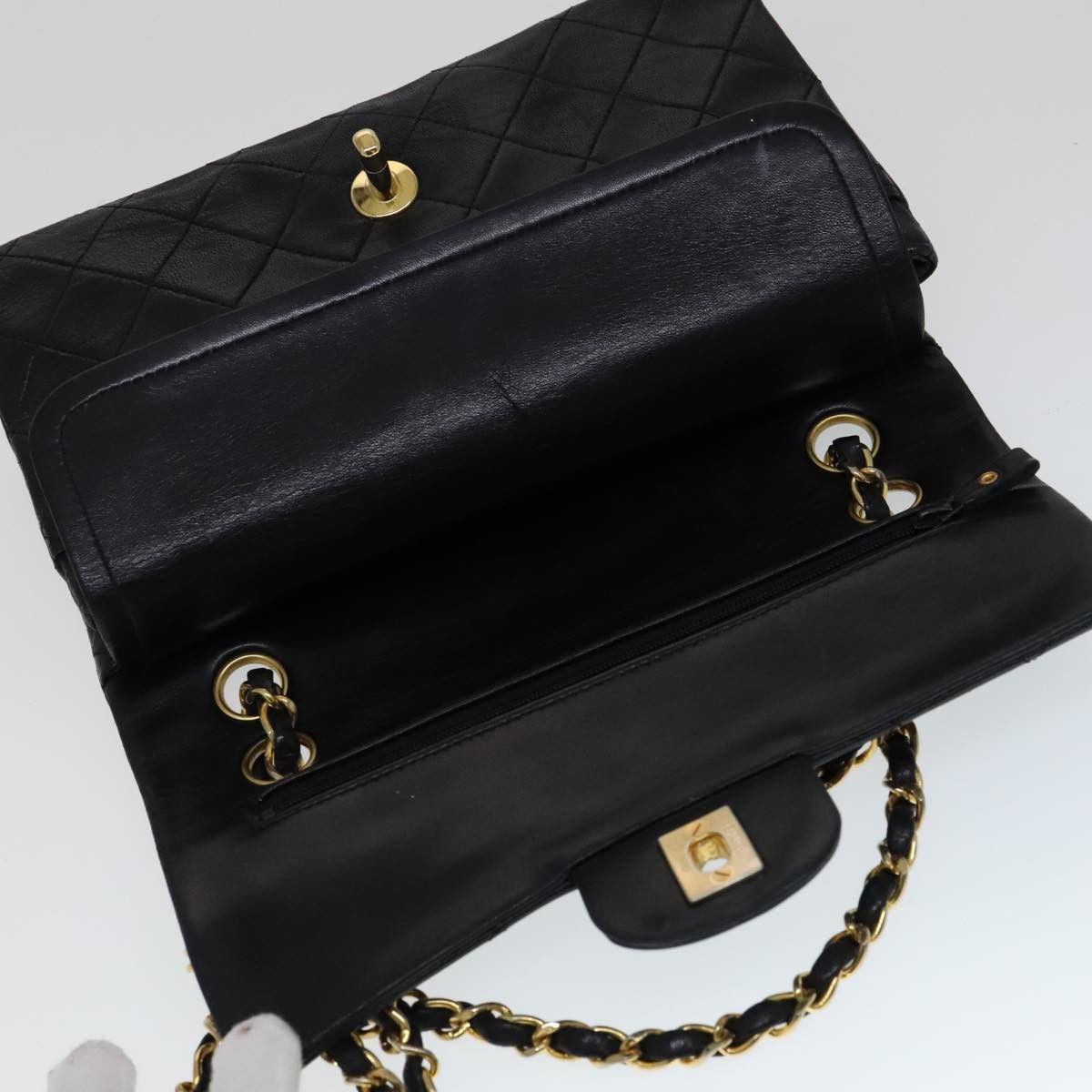 Chanel Timeless Black Leather Shoulder Bag (Pre-Owned) Size ONE SIZE - 20 Thumbnail