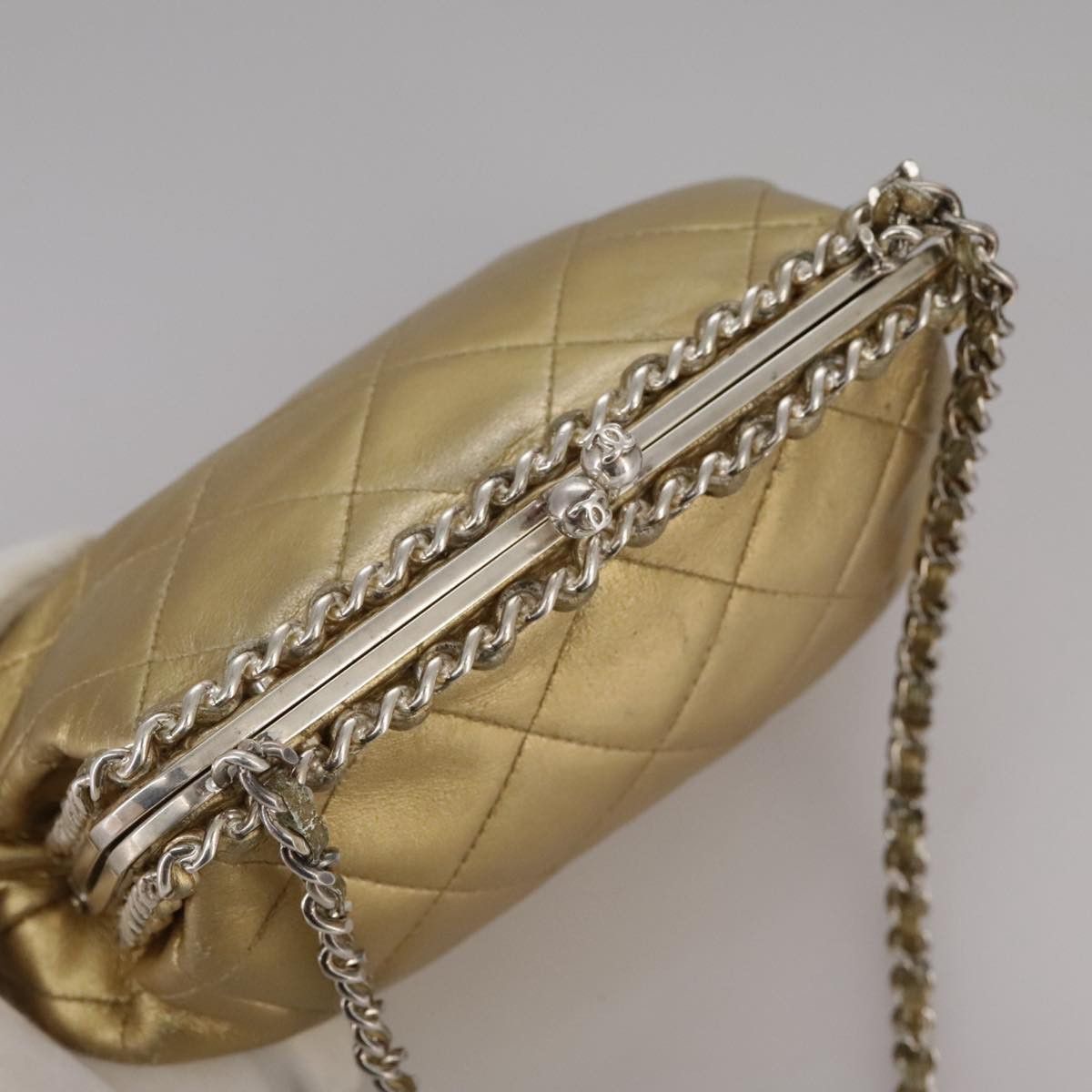 Chanel Gold Leather Shoulder Bag (Pre-Owned) Size ONE SIZE - 18 Thumbnail