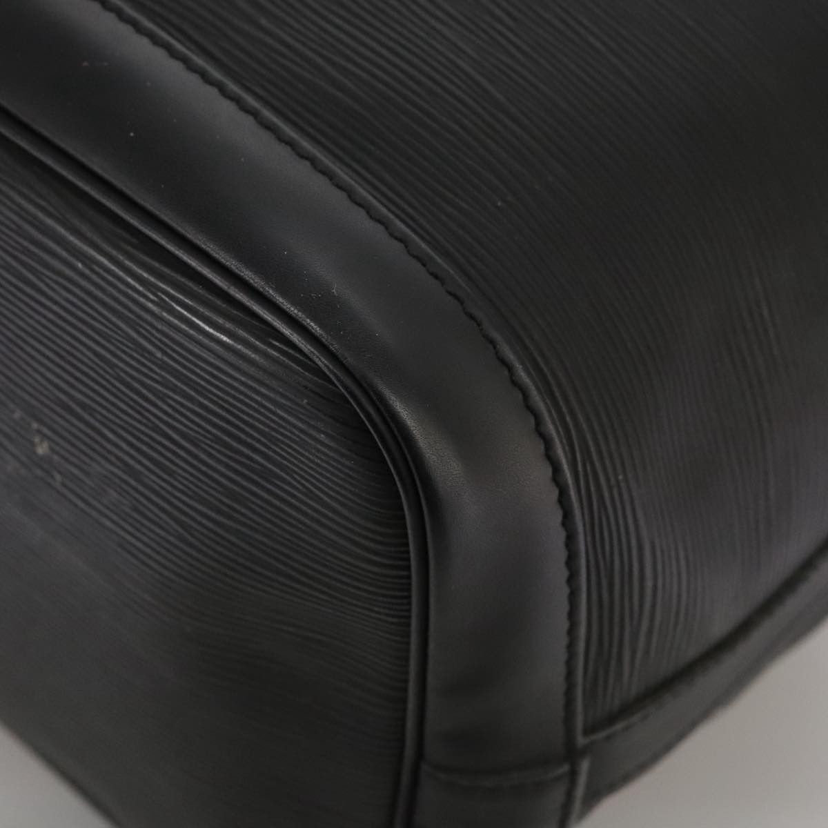 Louis Vuitton Petit Noé Black Leather Shoulder Bag (Pre-Owned) Size ONE SIZE - 10 Thumbnail