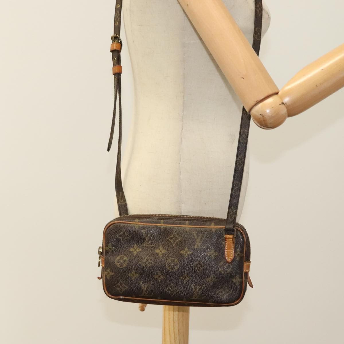 Louis Vuitton Marly Brown Canvas Shoulder Bag (Pre-Owned) Size ONE SIZE - 15 Thumbnail