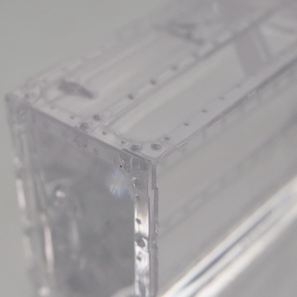 Louis Vuitton Paperweight Transparent Glass Wallet (Pre-Owned) Size ONE SIZE - 7 Thumbnail