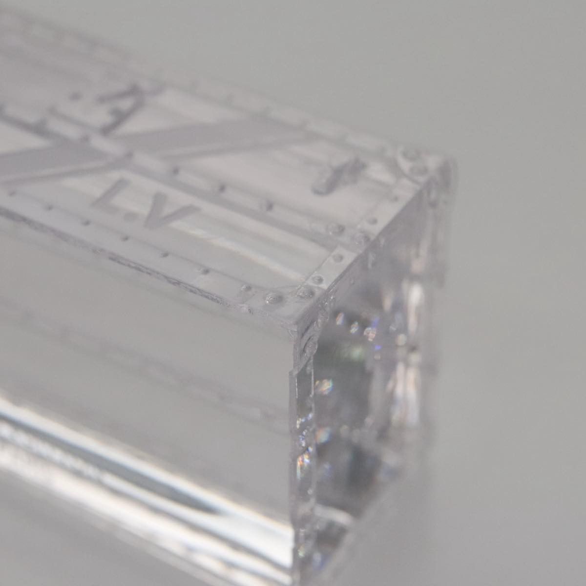 Louis Vuitton Paperweight Transparent Glass Wallet (Pre-Owned) Size ONE SIZE - 8 Thumbnail