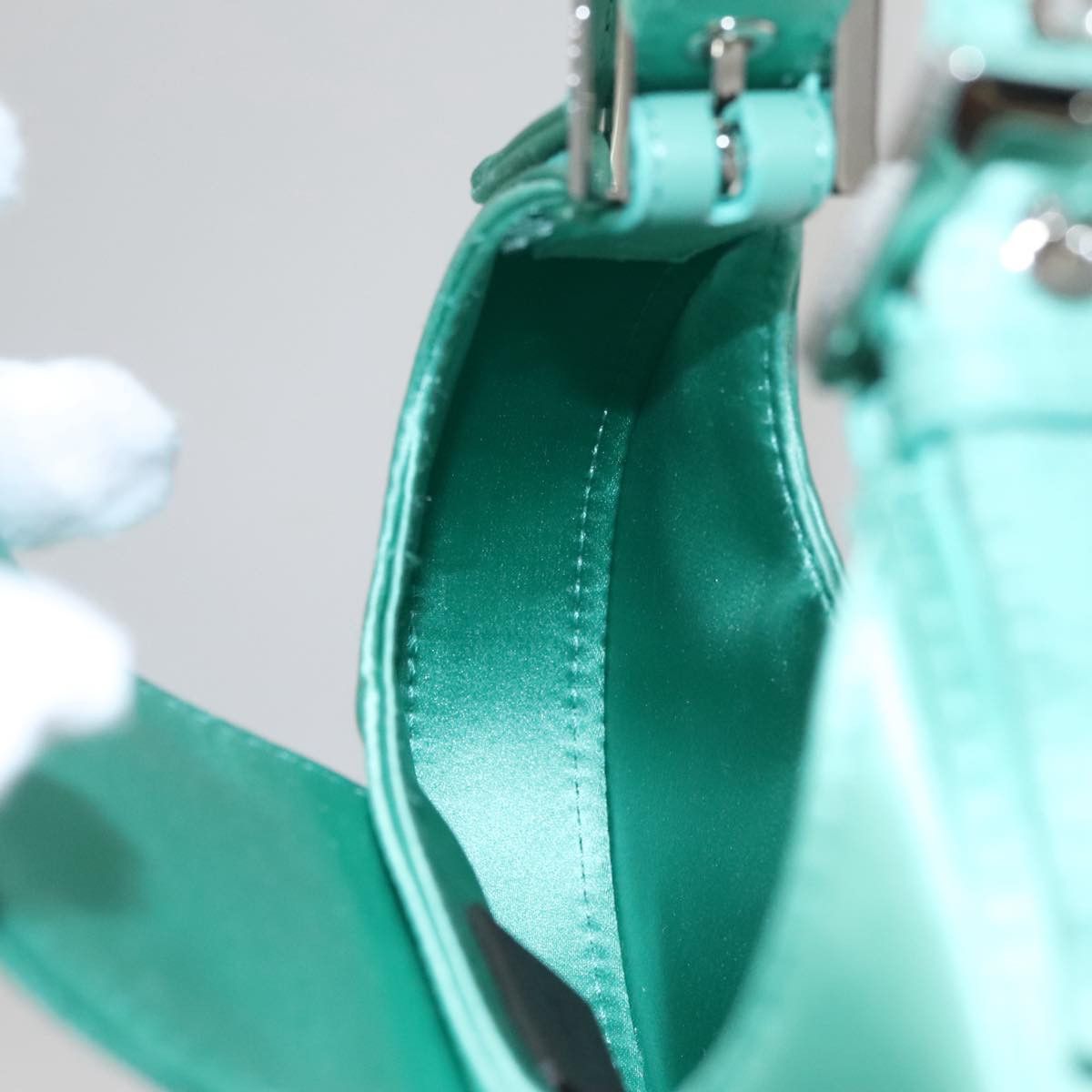 Fendi Green Leather Handbag (Pre-Owned) Size ONE SIZE - 15 Thumbnail