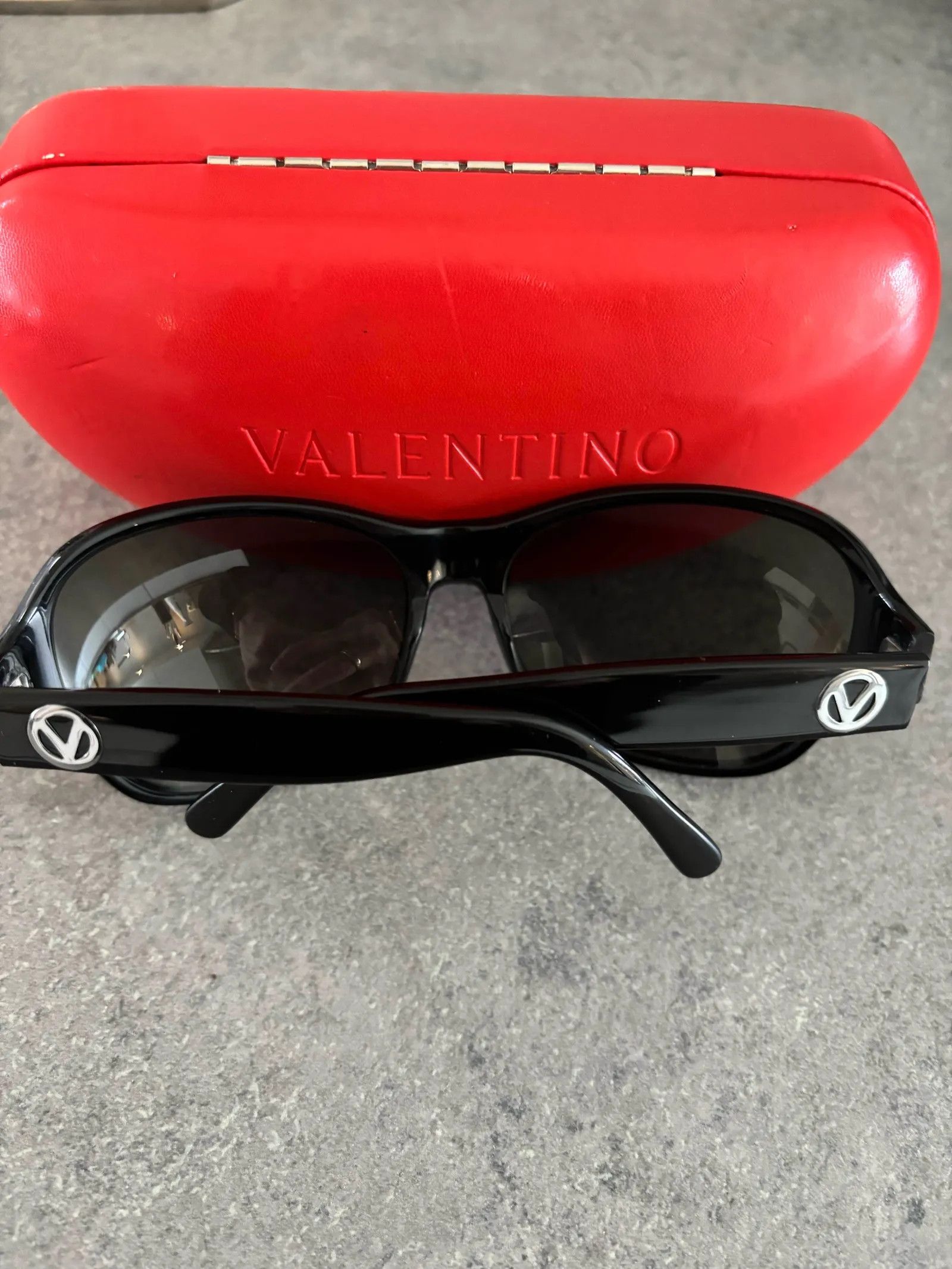 Valentino Valentino Sunglasses Size ONE SIZE - 2 Thumbnail