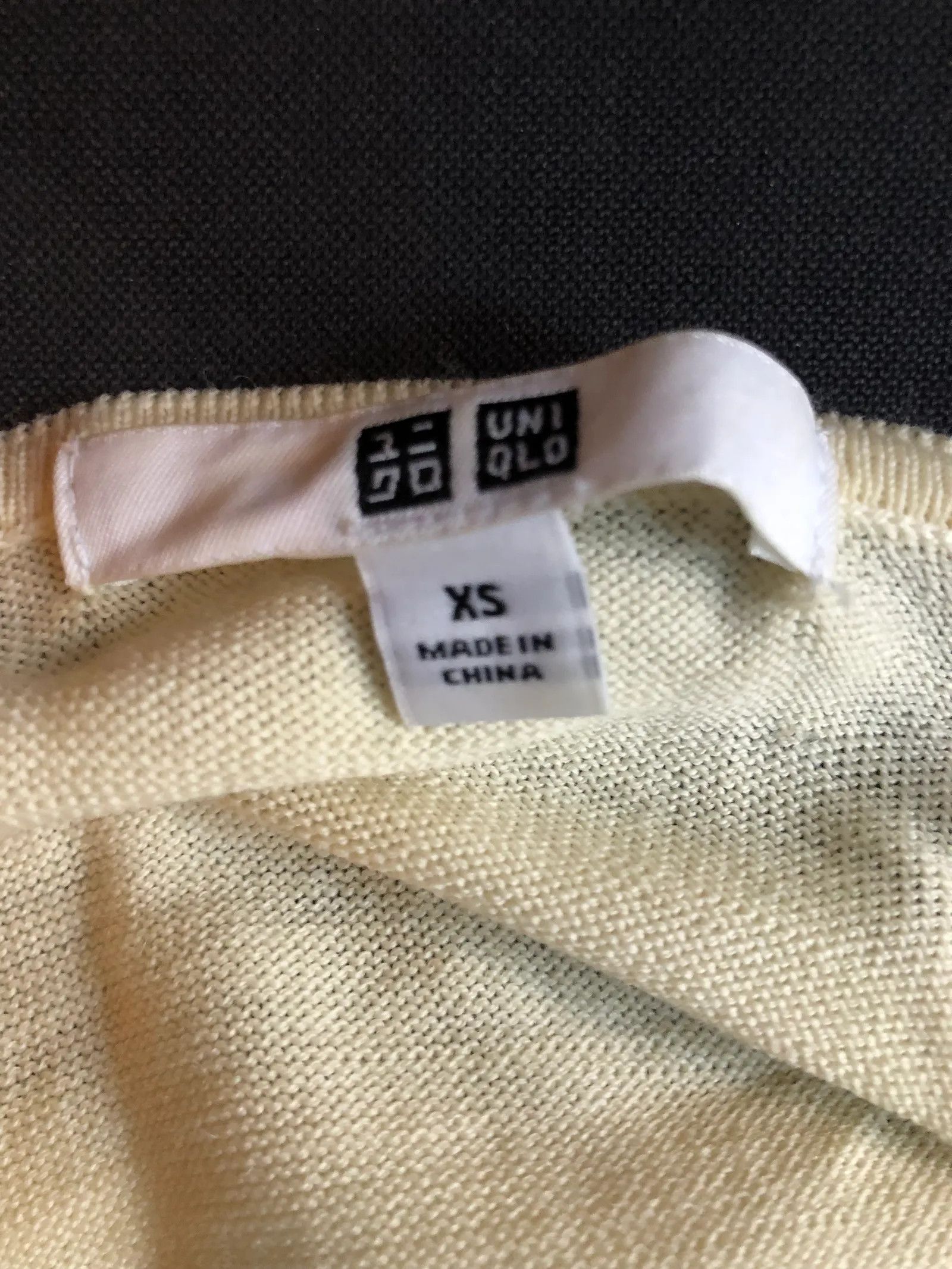 Uniqlo Uniqlo Cardigan Size XS / US 0-2 / IT 36-38 - 2 Thumbnail