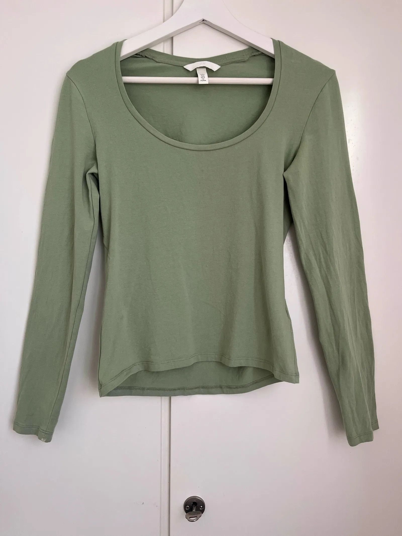 H&M H&M Sweater Size M / US 6-8 / IT 42-44 - 2 Thumbnail
