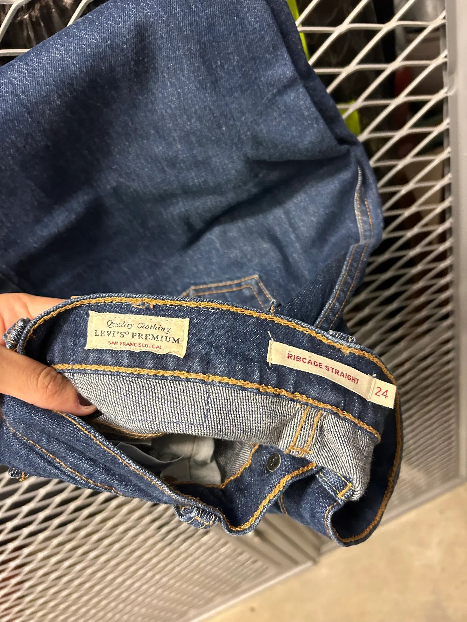 Levi's Levi's Jeans Size 24" / US 00 / IT 34 - 2 Thumbnail