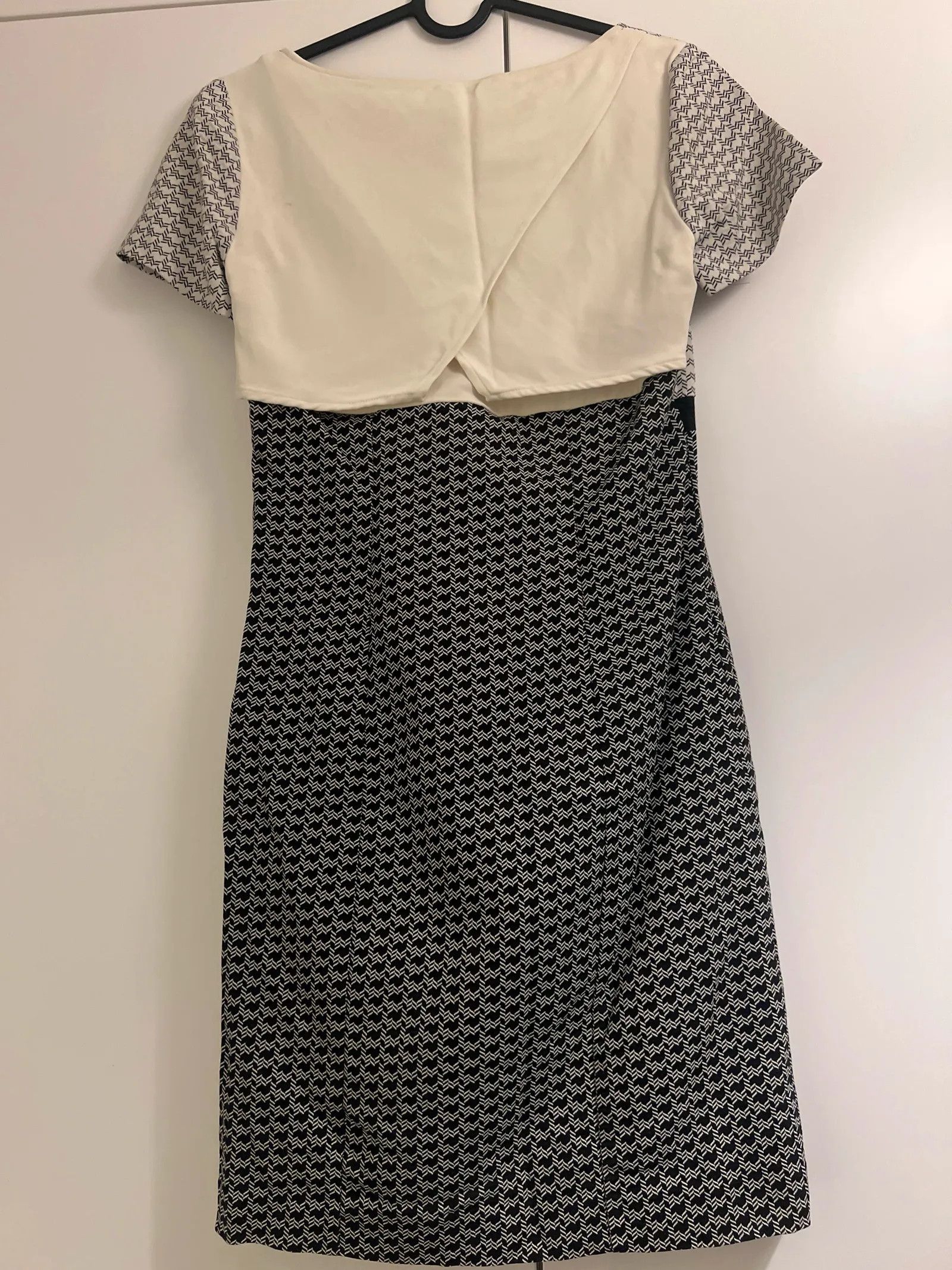 MAX&Co. Max & Co Dress Size S / US 4 / IT 40 - 3 Thumbnail