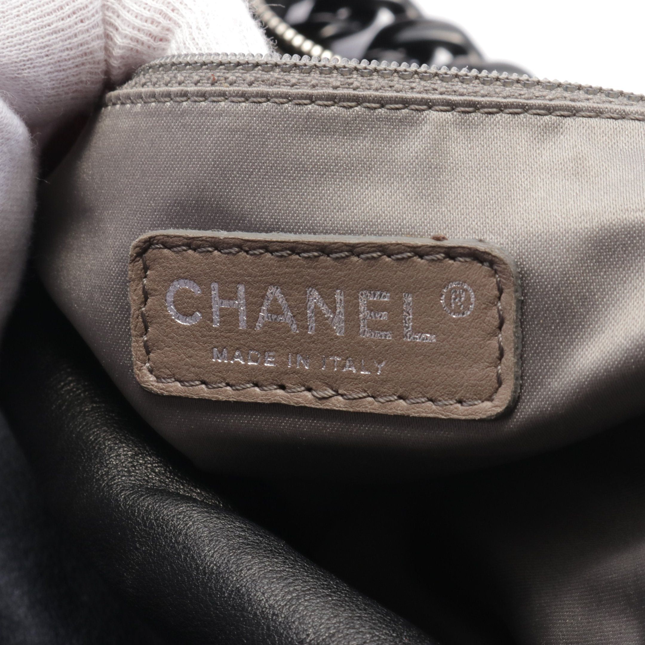 Chanel Chanel Coco Mark Chain Shoulder Bag Leather Patent Black Size ONE SIZE - 4 Thumbnail
