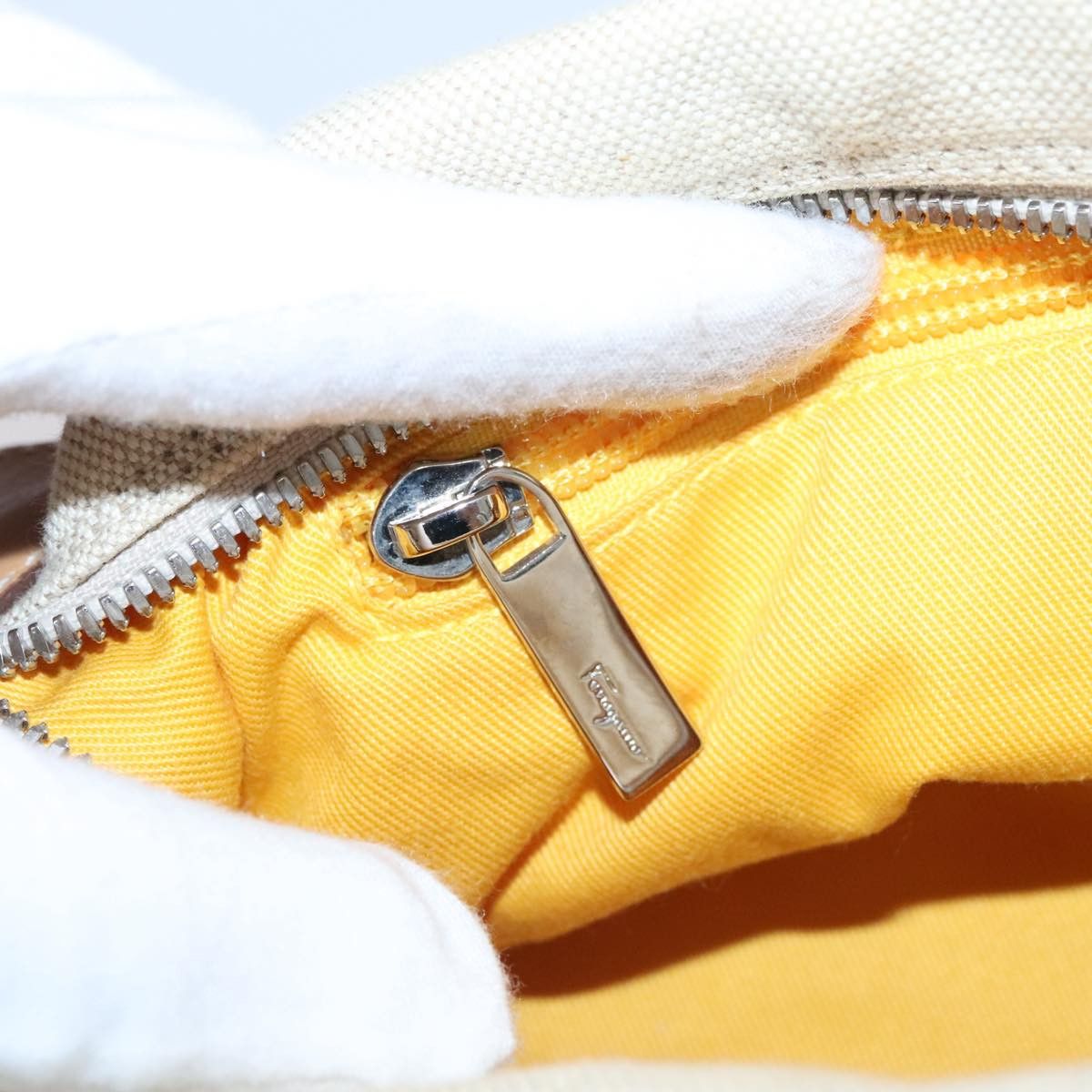 Salvatore Ferragamo Gancini Beige Canvas Shoulder Bag (Pre-Owned) Size ONE SIZE - 14 Thumbnail
