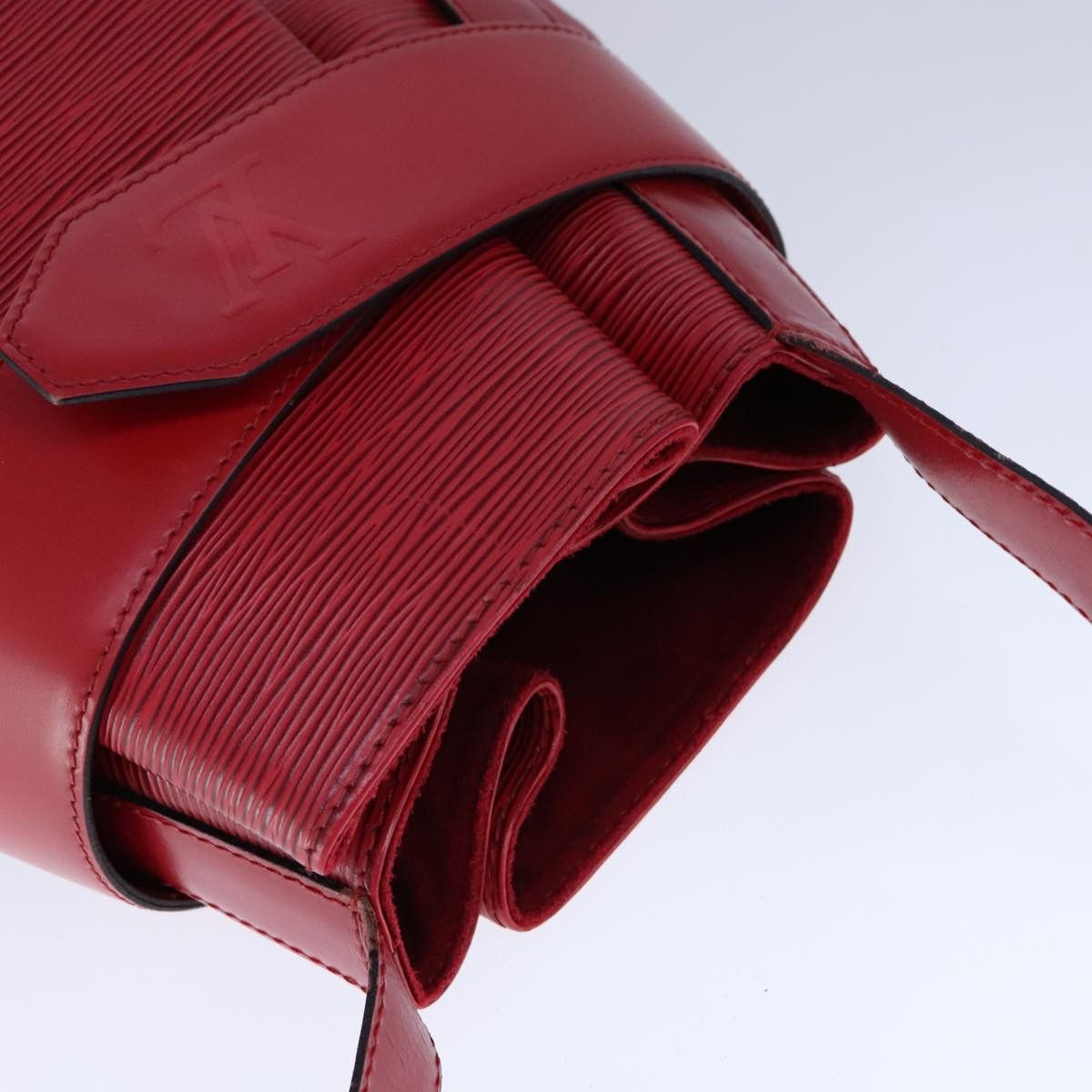 Louis Vuitton Sac D'épaule Red Leather Shoulder Bag (Pre-Owned) Size ONE SIZE - 16 Thumbnail