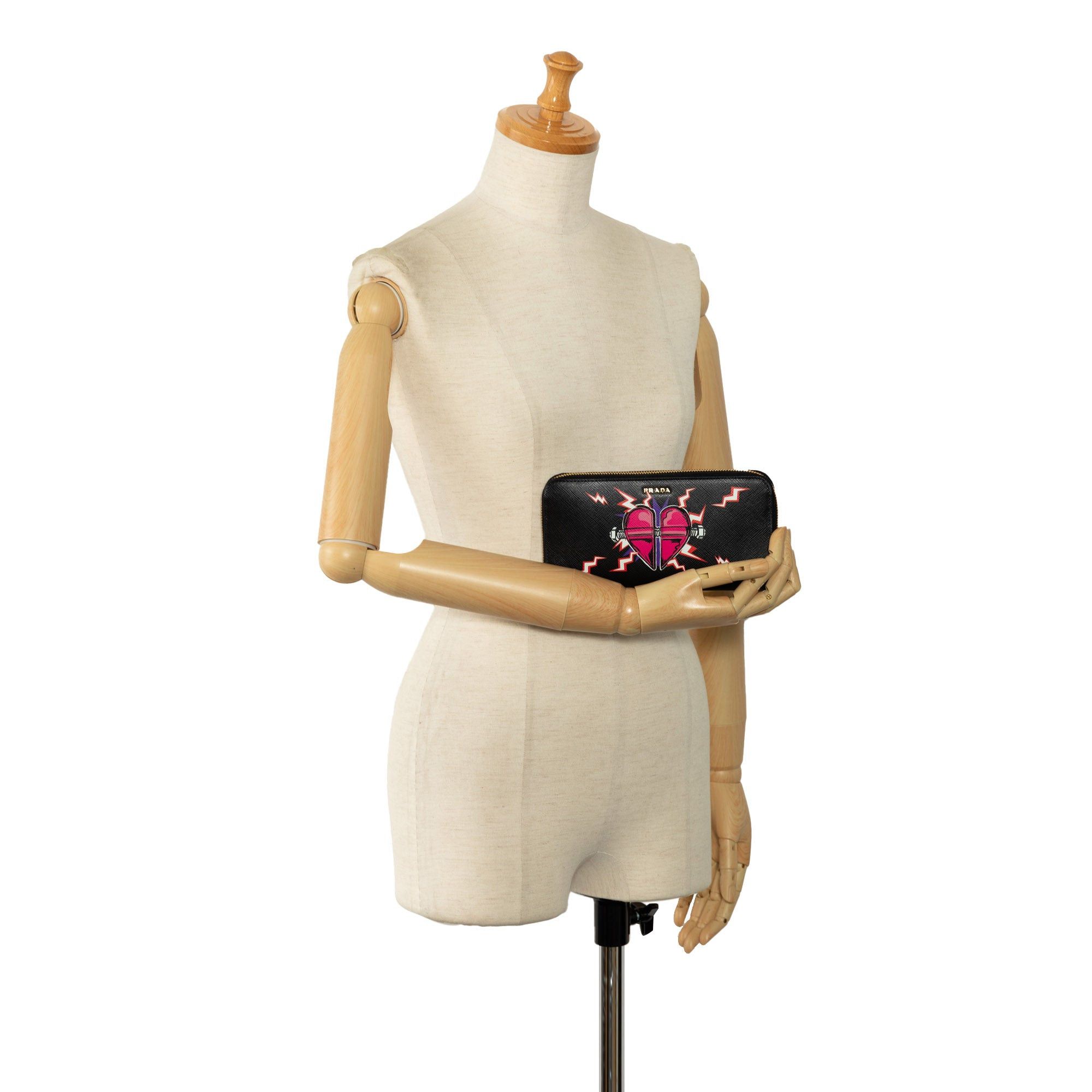 Prada Prada x Universal Studios Saffiano Frakenstien Heart Long Wallet Black Size ONE SIZE - 15 Thumbnail
