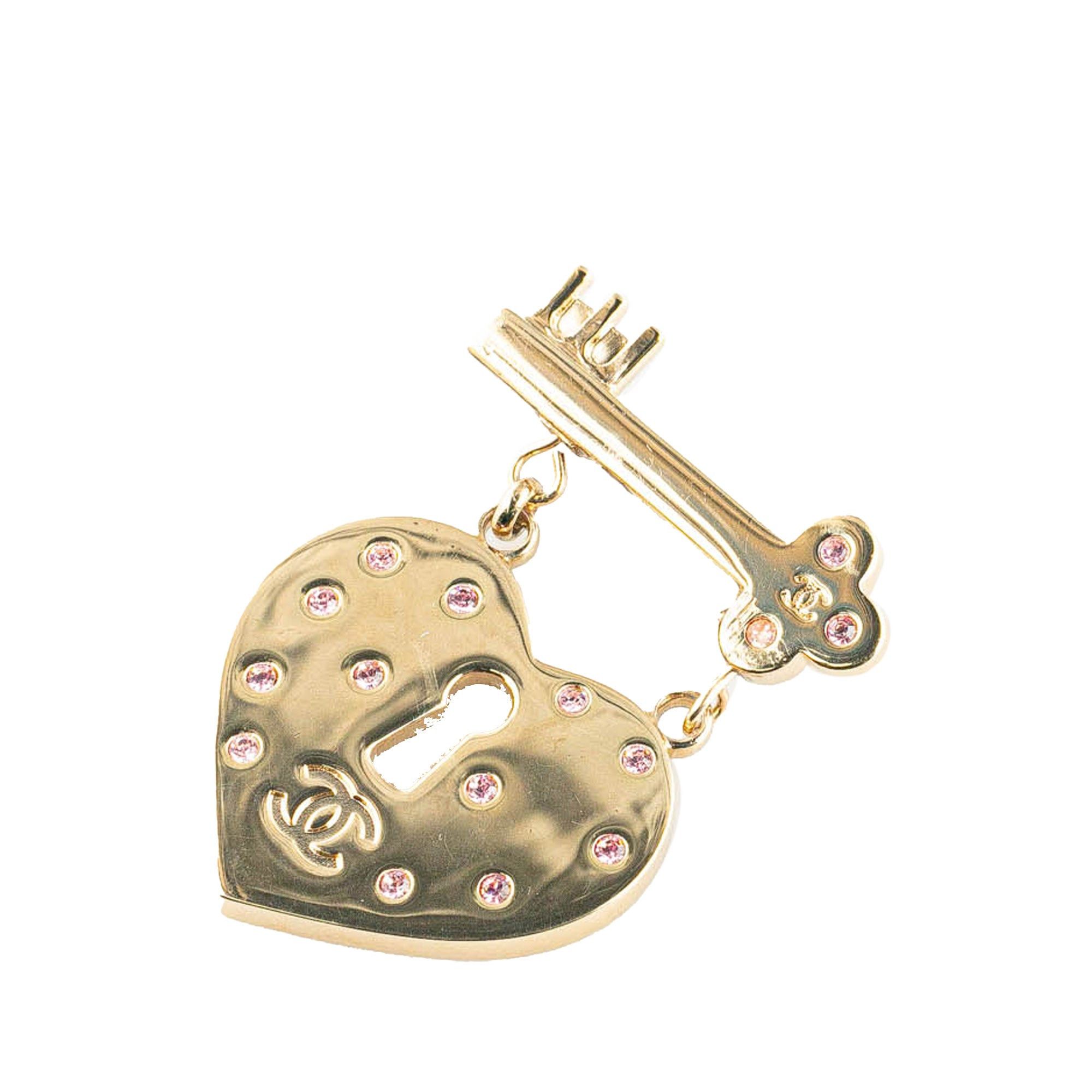 Chanel Chanel Gold Plated Heart Lock and Key Brooch Pin Gold Size ONE SIZE - 2 Thumbnail