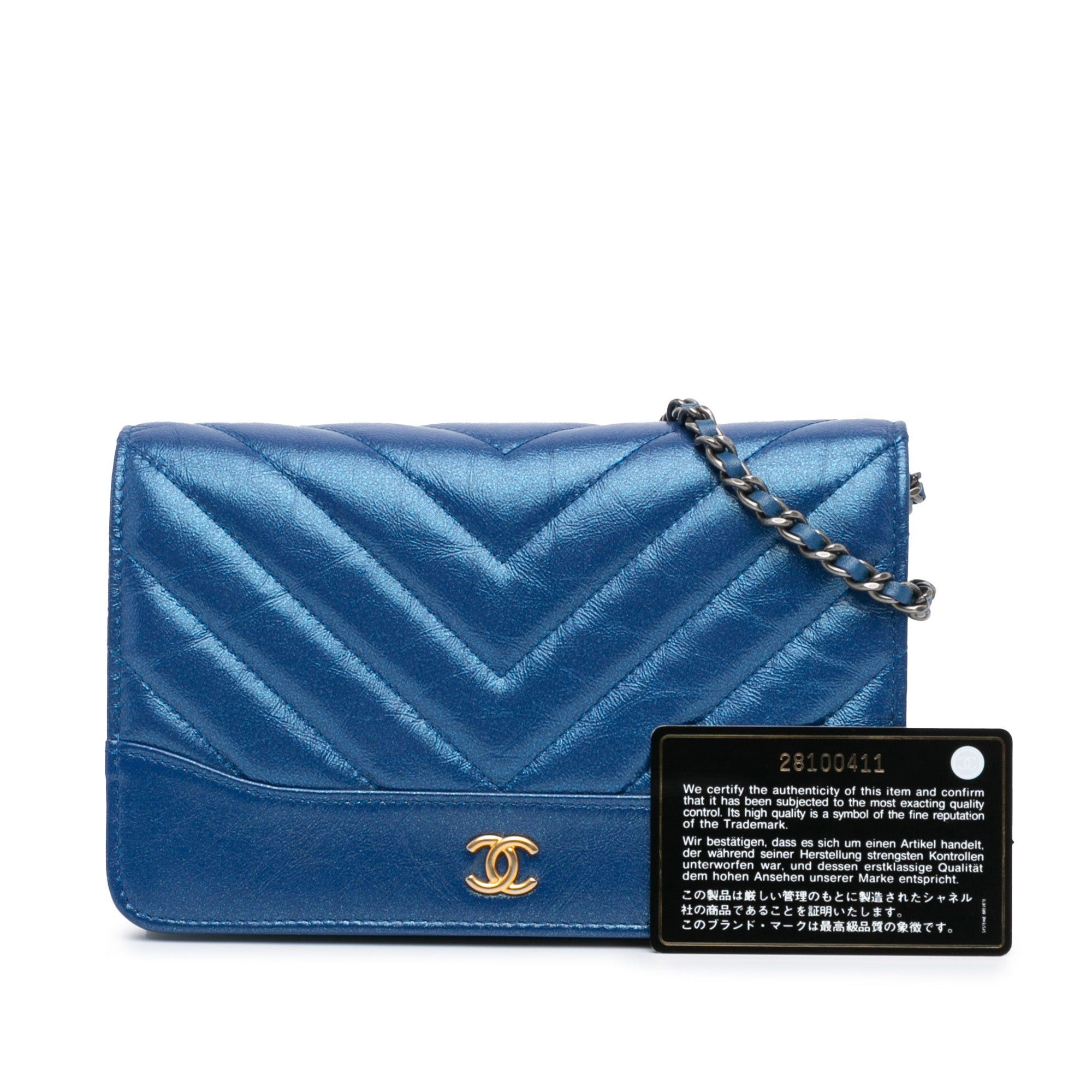 Chanel Chanel Chevron Aged Metallic Calfskin Gabrielle Wallet On Chain Blue Size ONE SIZE - 9 Thumbnail