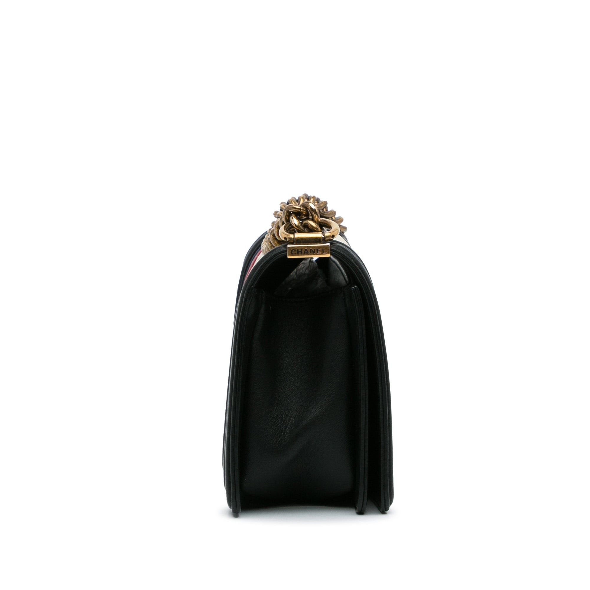 Chanel Chanel Crest-Embellished Medium Boy Bag White Size ONE SIZE - 3 Thumbnail