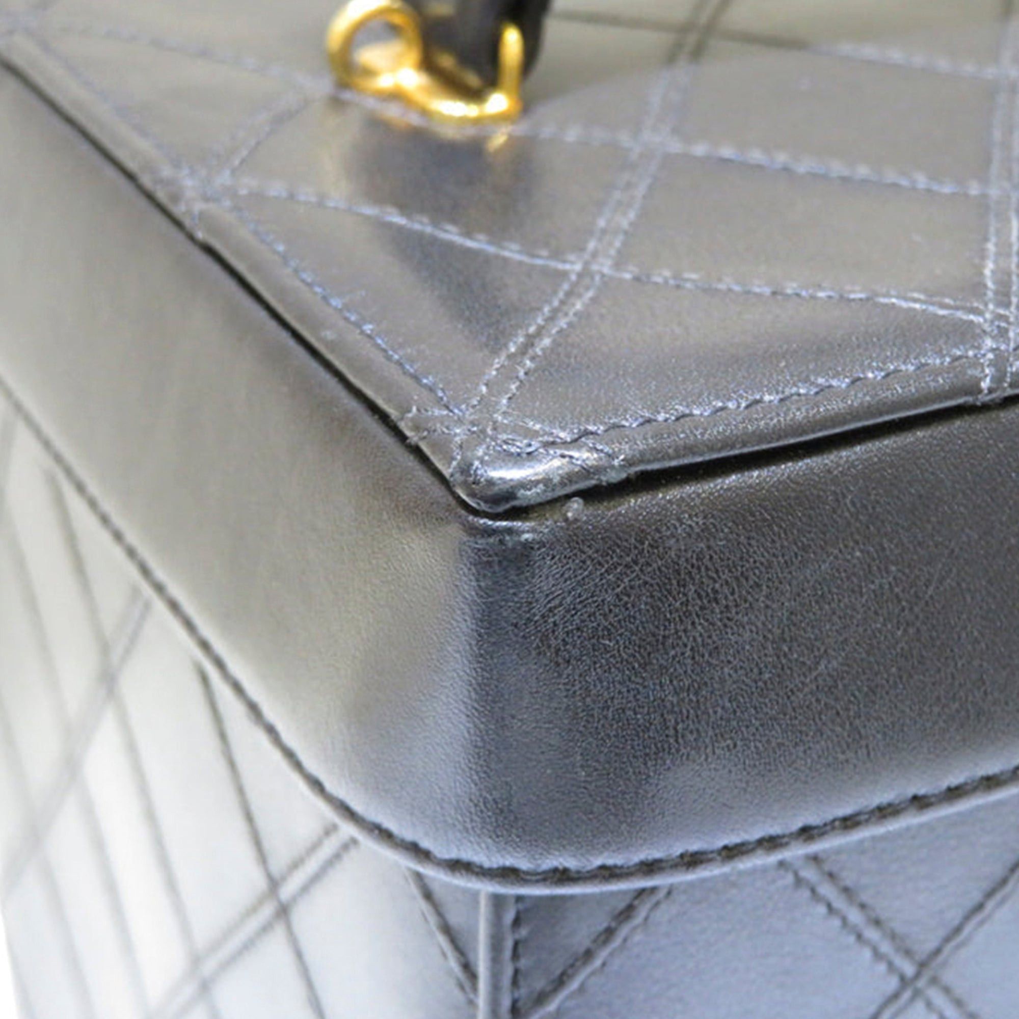 Chanel Chanel Matelasse Lambskin Vanity Bag Black Size ONE SIZE - 15 Thumbnail