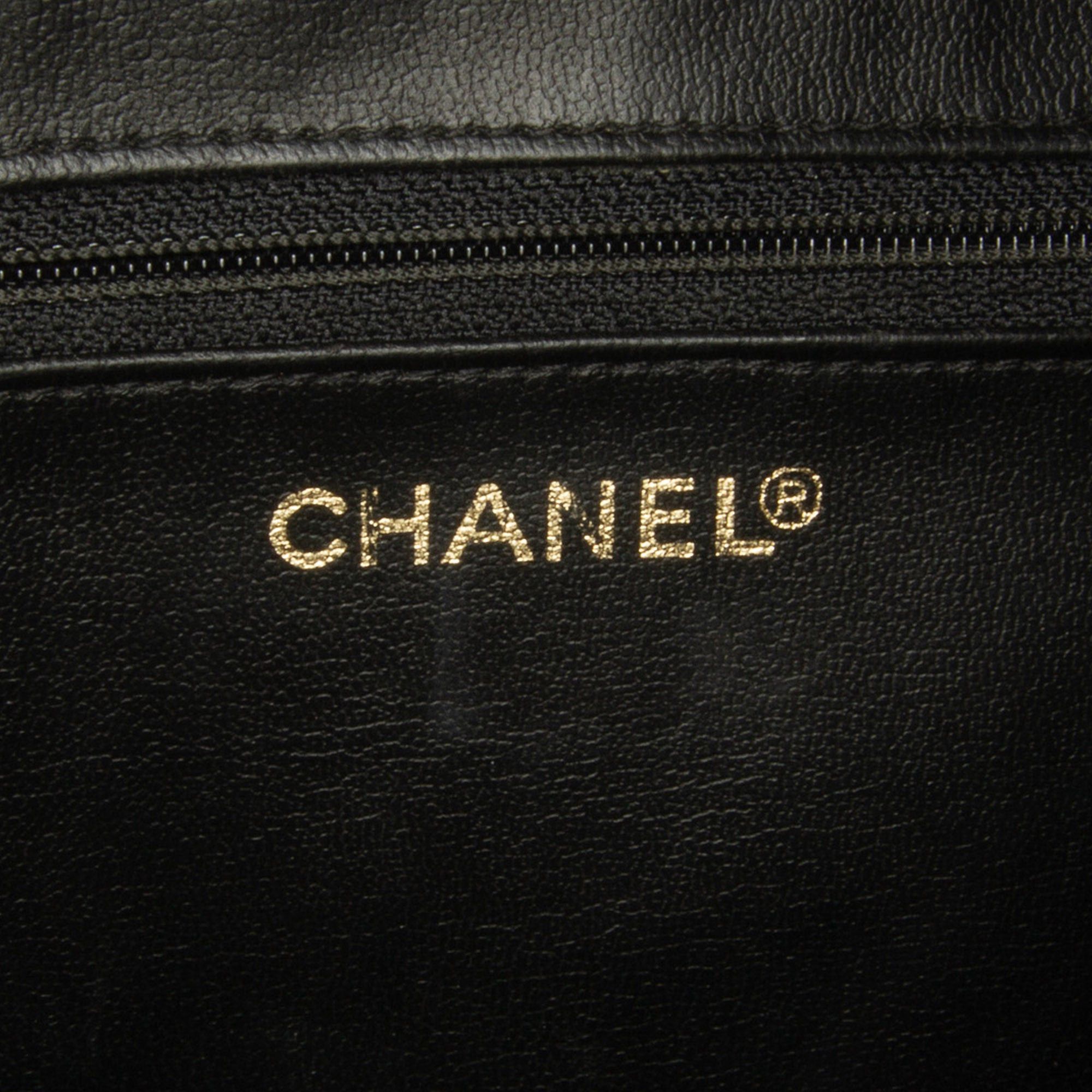 Chanel Chanel Matelasse Lambskin Vanity Bag Black Size ONE SIZE - 7 Thumbnail